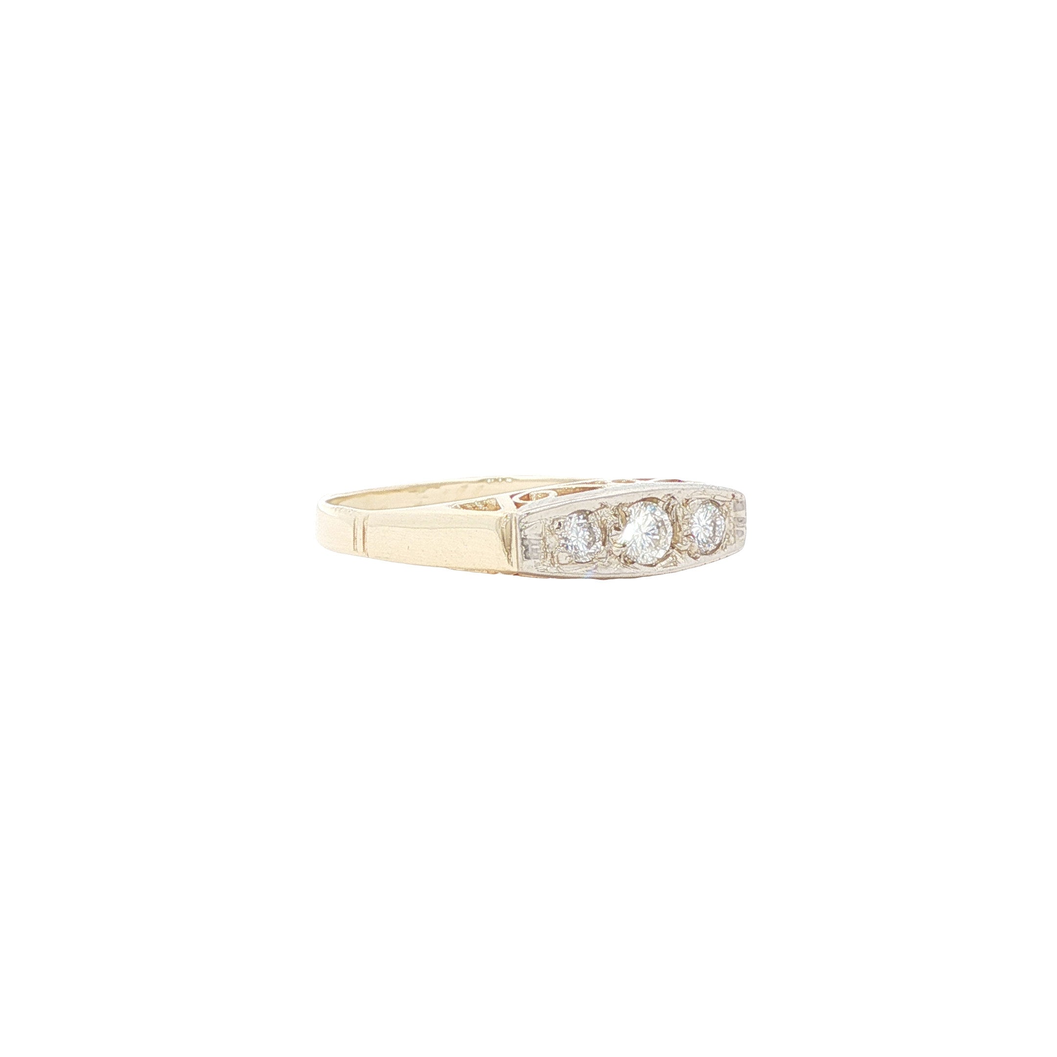 Vintage gold ring with diamond, 14 kt