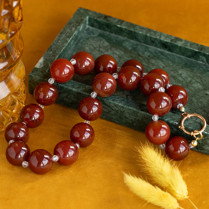 Carneool en maansteen collier met gouden sluiting 14 kt