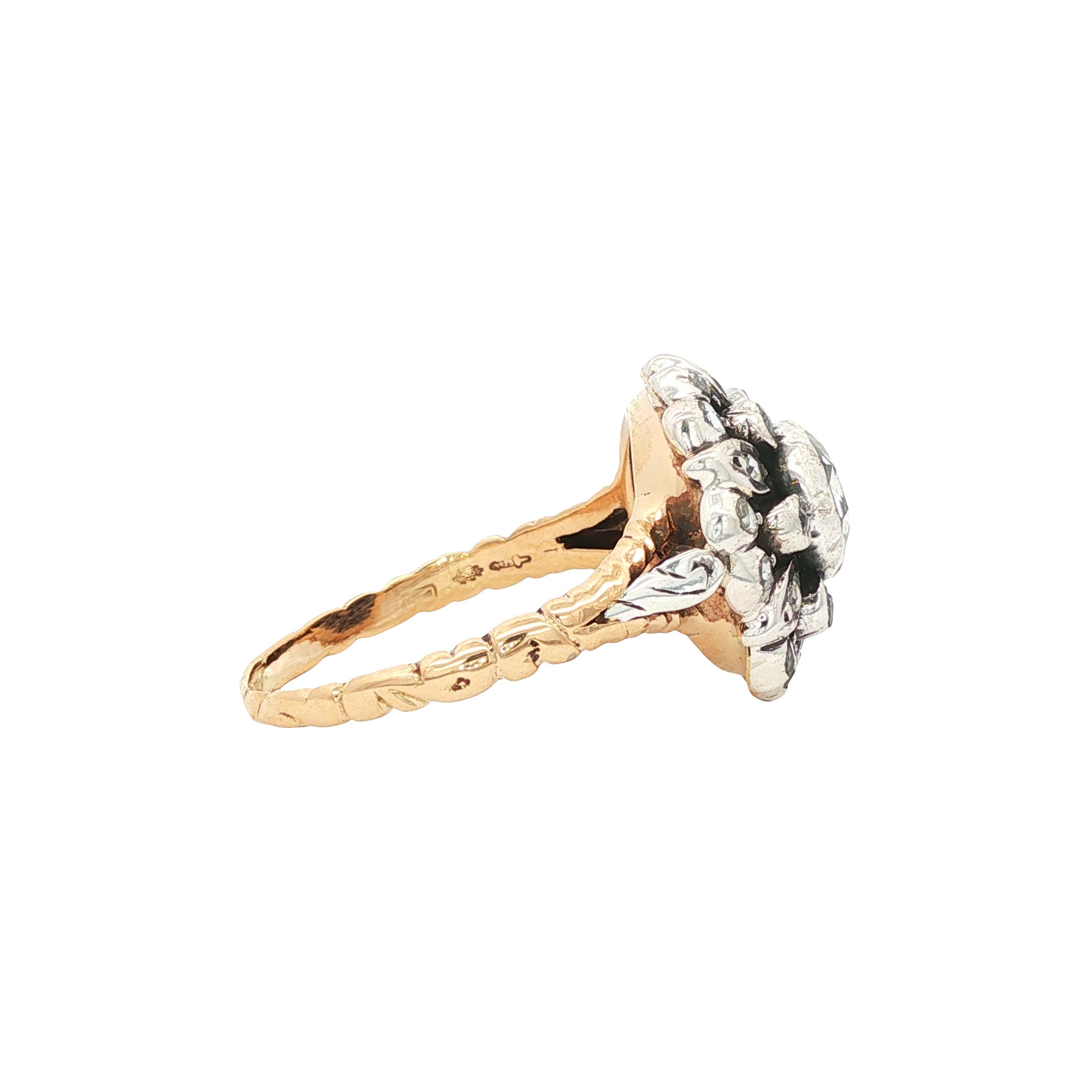 Vintage gold halo ring with rose-cut diamond, 14 kt gold on 925 silver