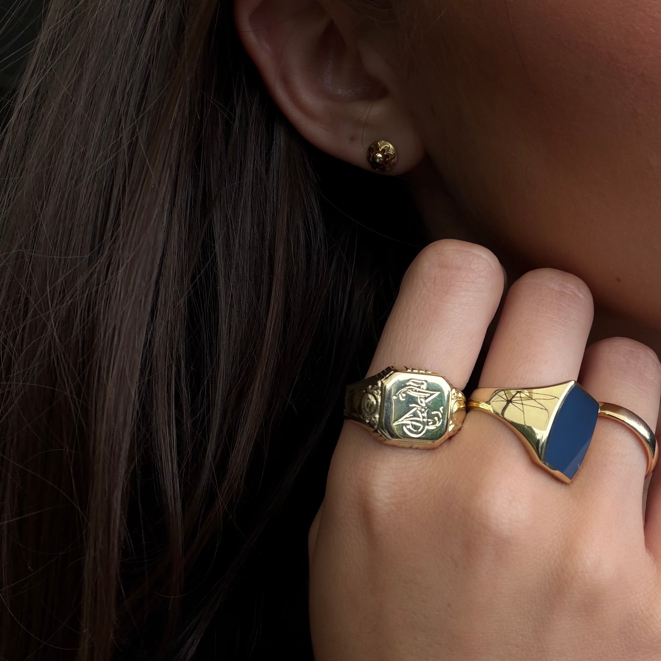 14 kt gold vintage fantasy stud earrings