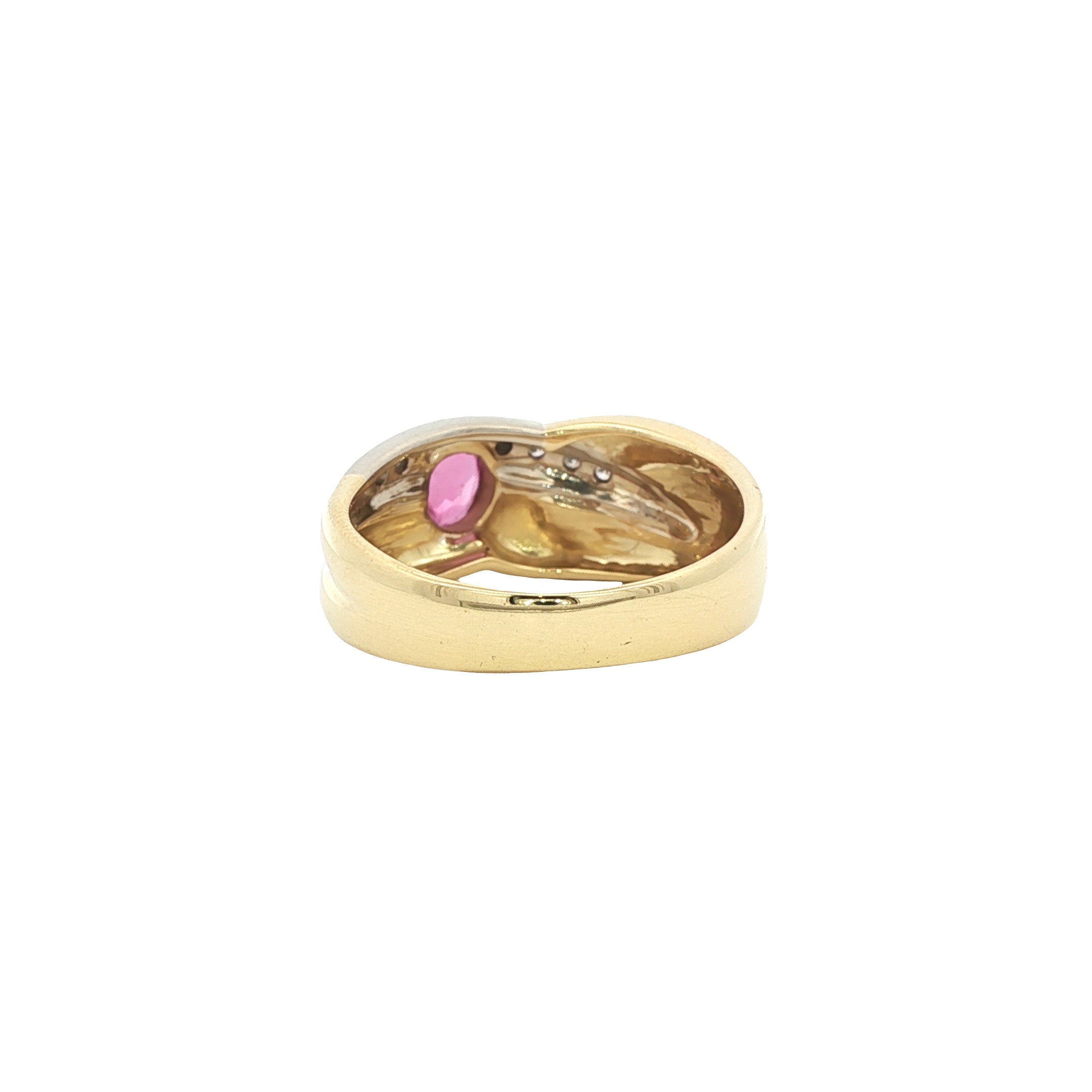 18 kt gold ring with ruby and diamond