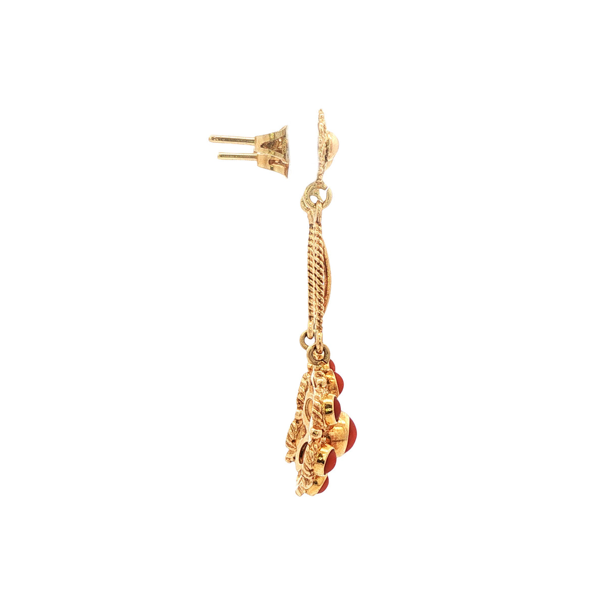 Gouden vintage oorstekers met bloedkoraal 14 kt