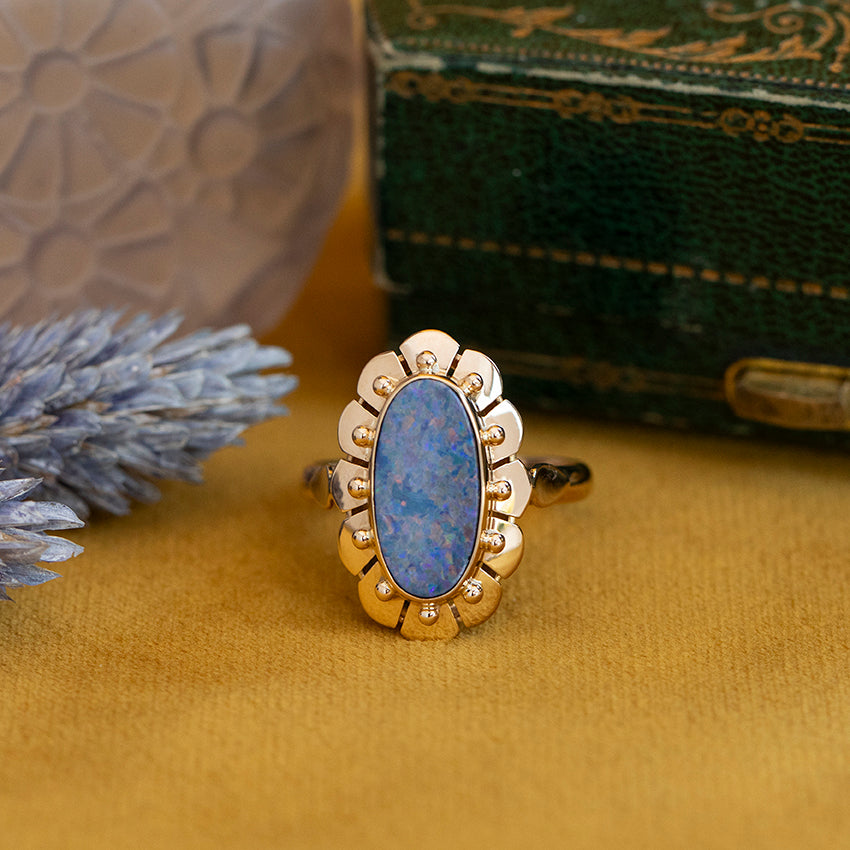 Gold ring with opal doublet 14 kt