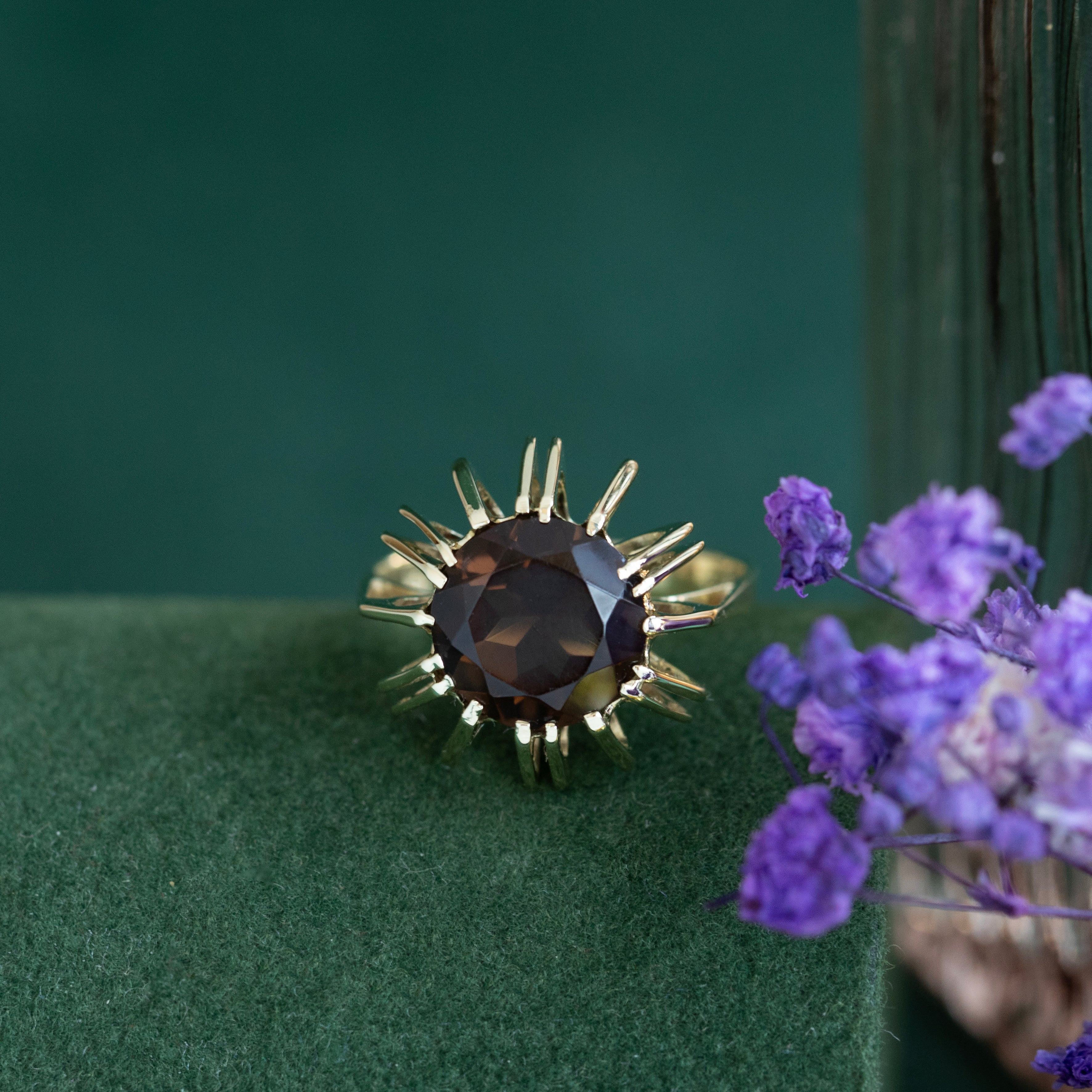 Gouden vintage ring met rookkwarts 14 kt