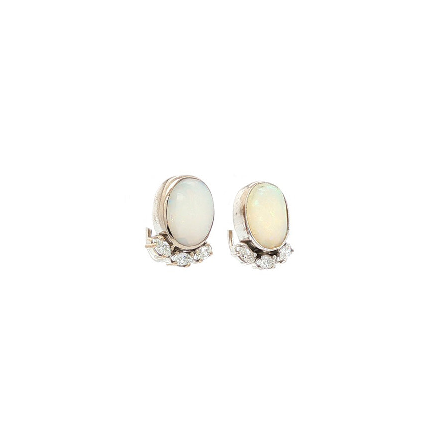 Vintage 14 kt white gold drop earrings with opal and diamond