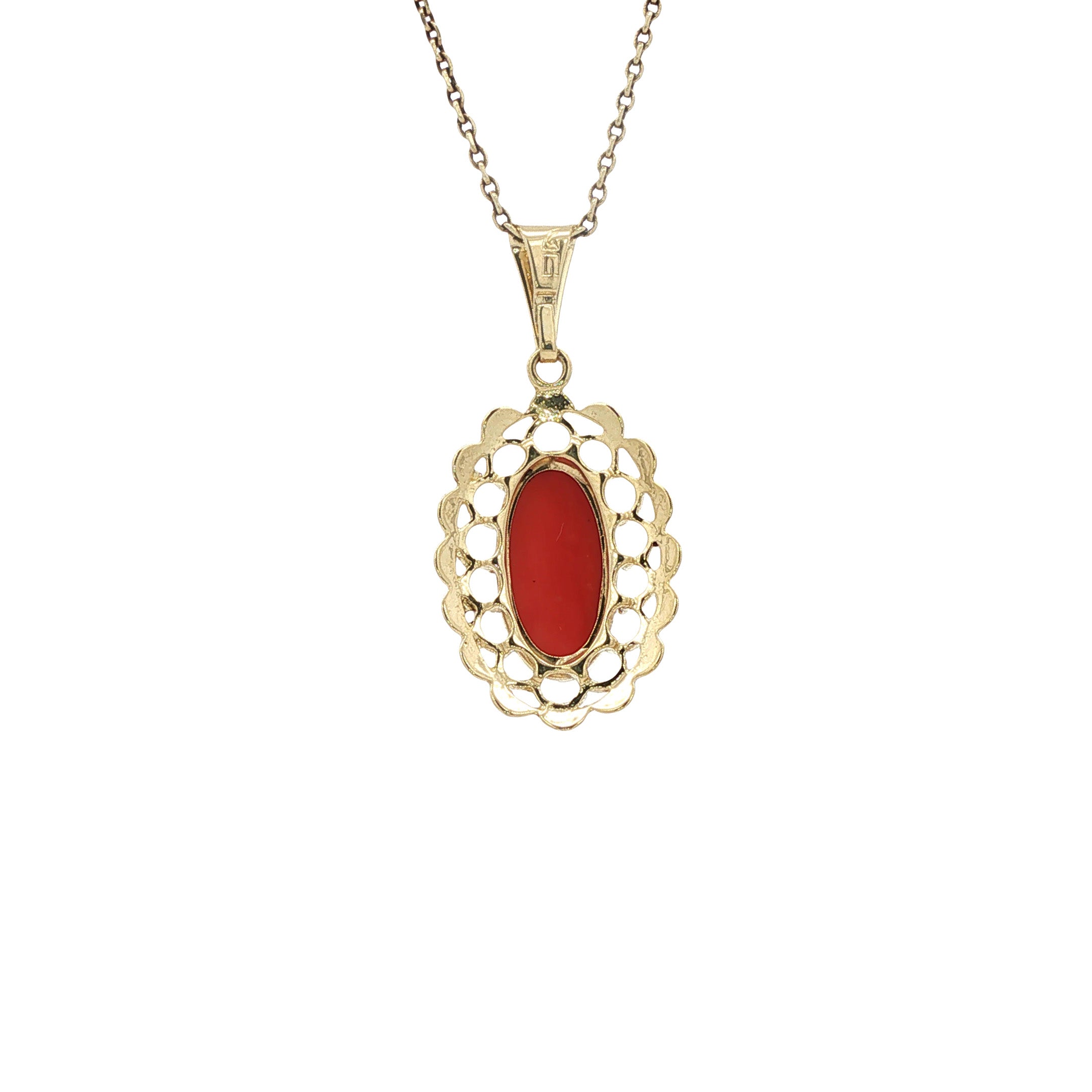 Vintage 14 kt gold pendant with blood coral