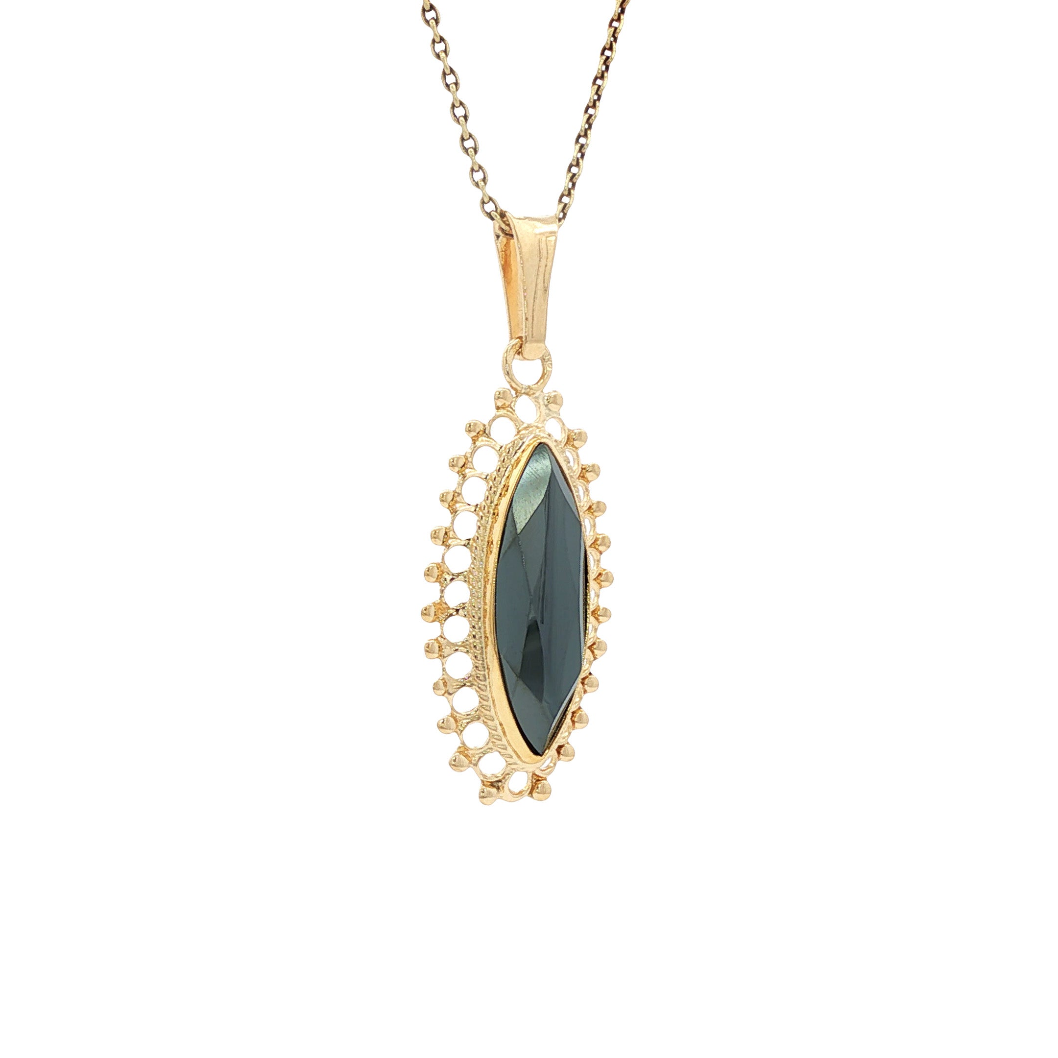 14 kt gold pendant with hematite
