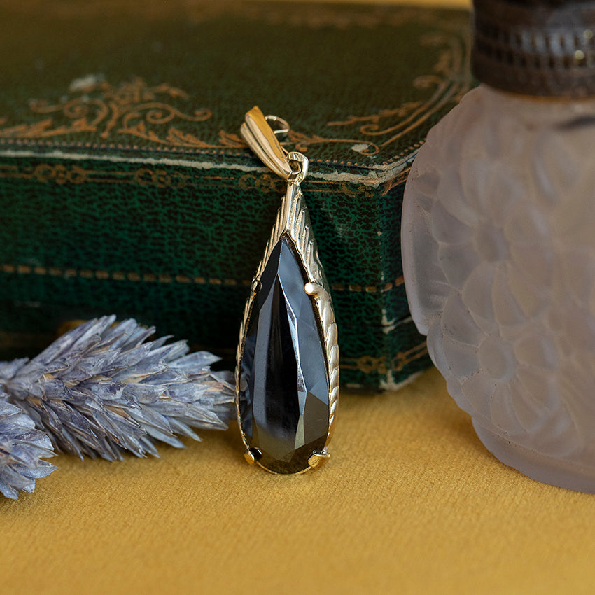 Gouden hanger met hematiet 14 kt