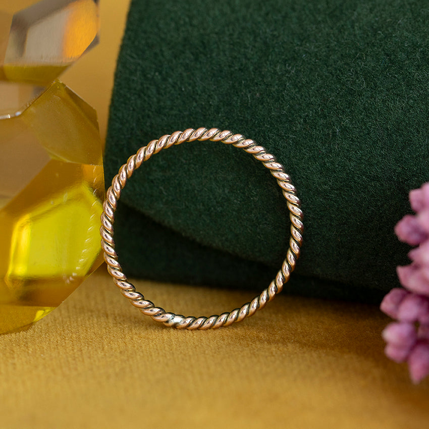 Rosé getordeerde ring 8 kt