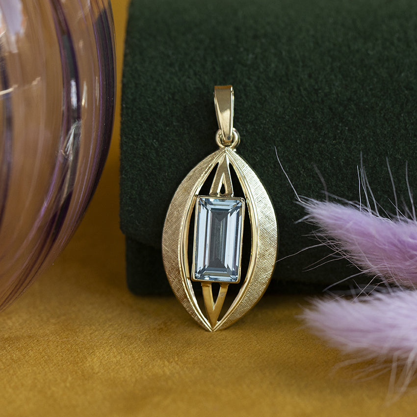 Gouden hanger met spinel 14 kt