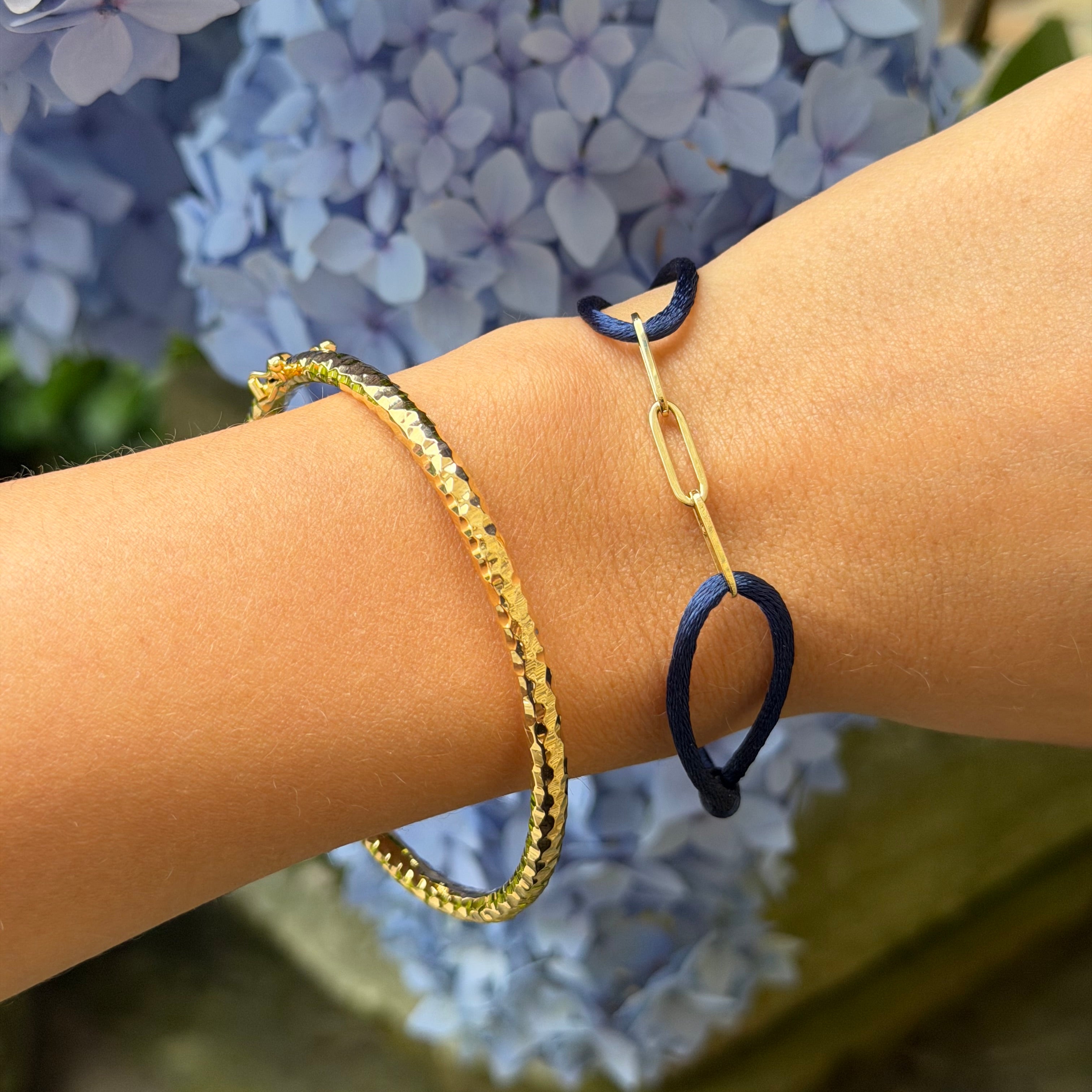 18 kt gold vintage fantasy bangle