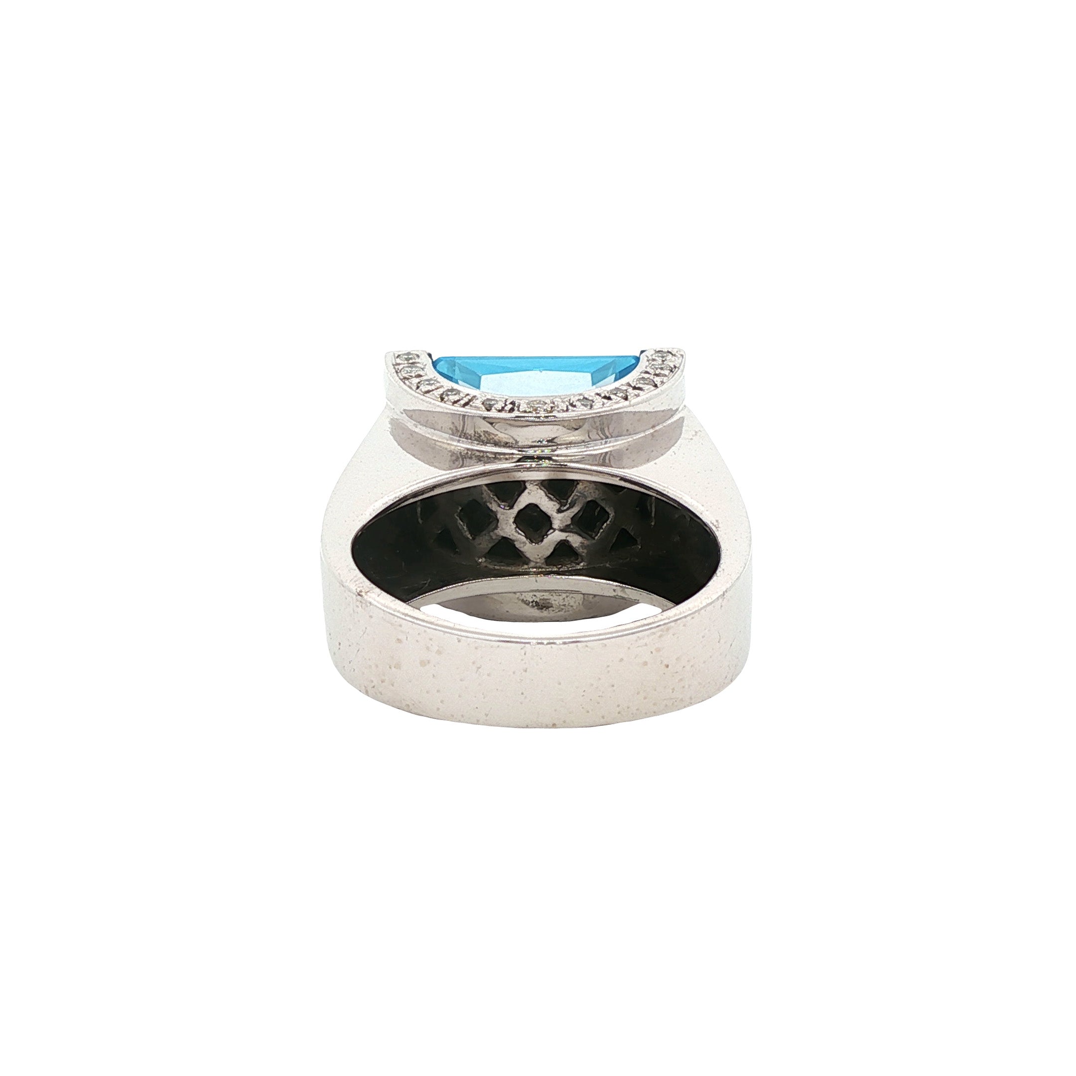 18 kt white gold ring with topaz and diamond
