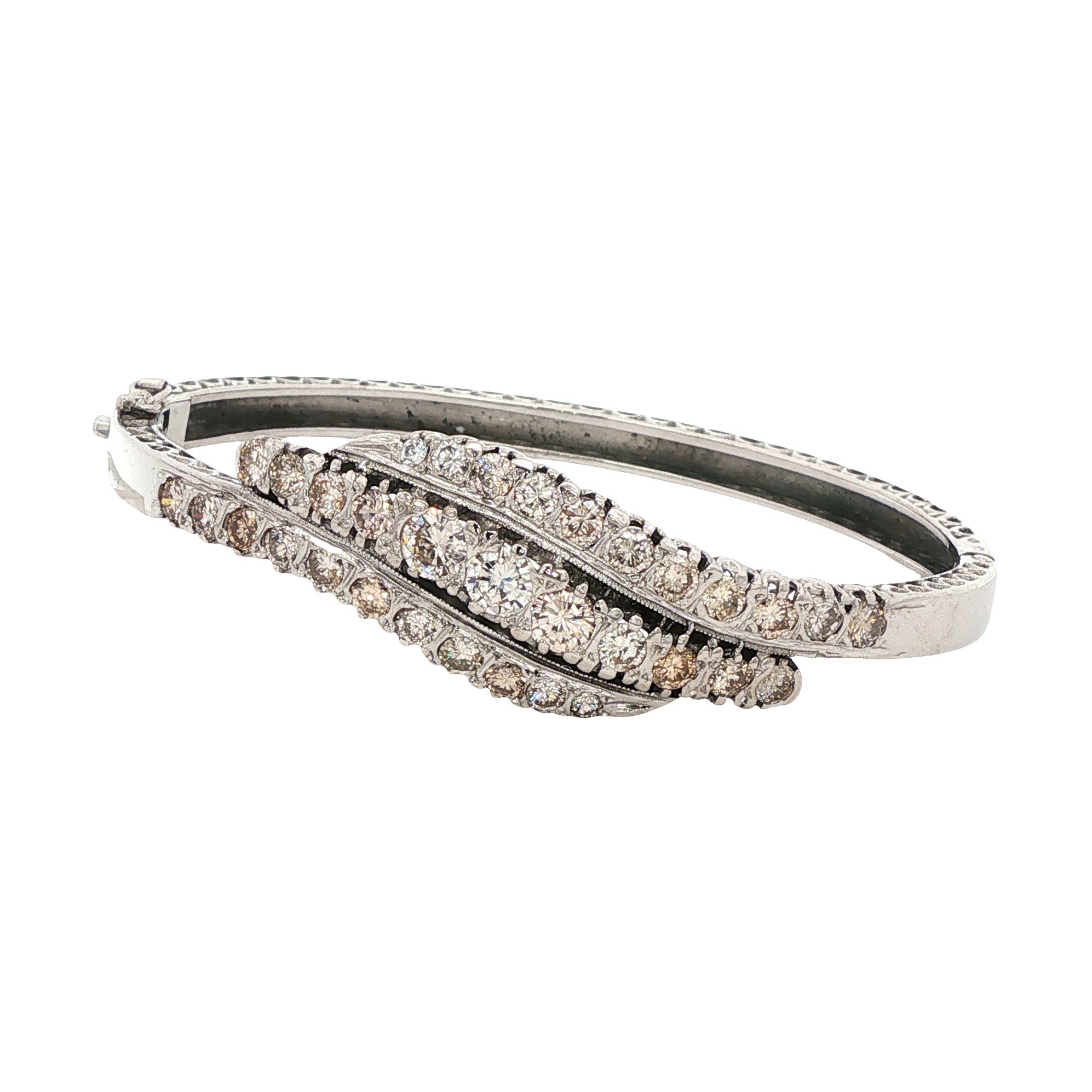 14 kt vintage white gold bangle with diamond
