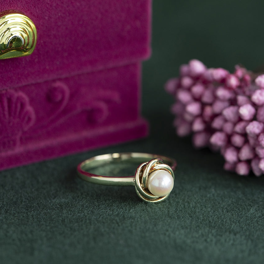 Gouden ring met parel 14 kt