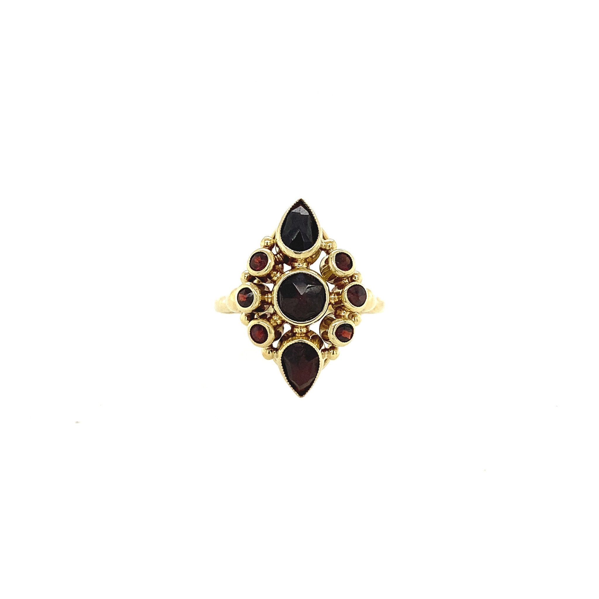 Gold ring with garnet 14 kt