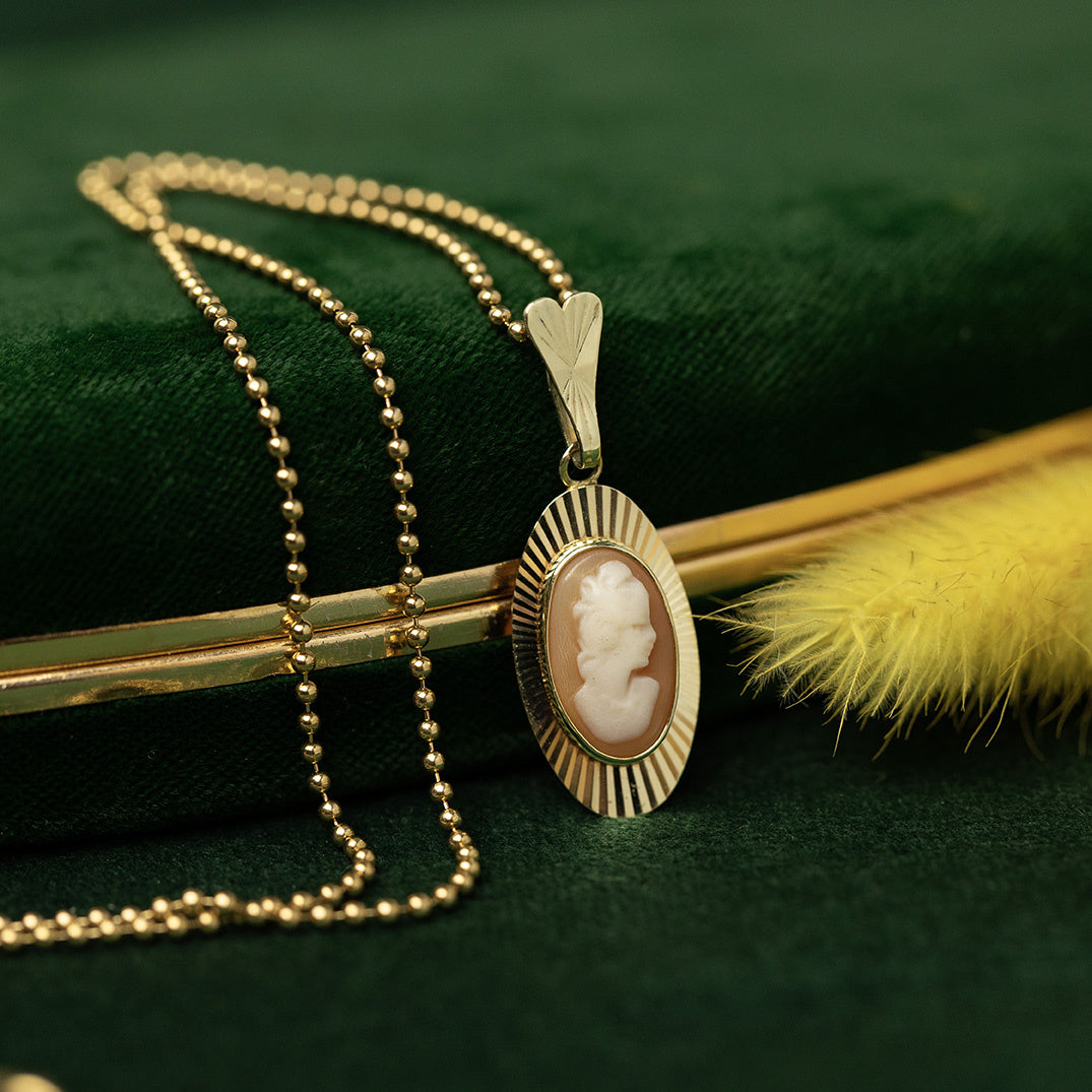 Gouden hanger met camee 14 krt