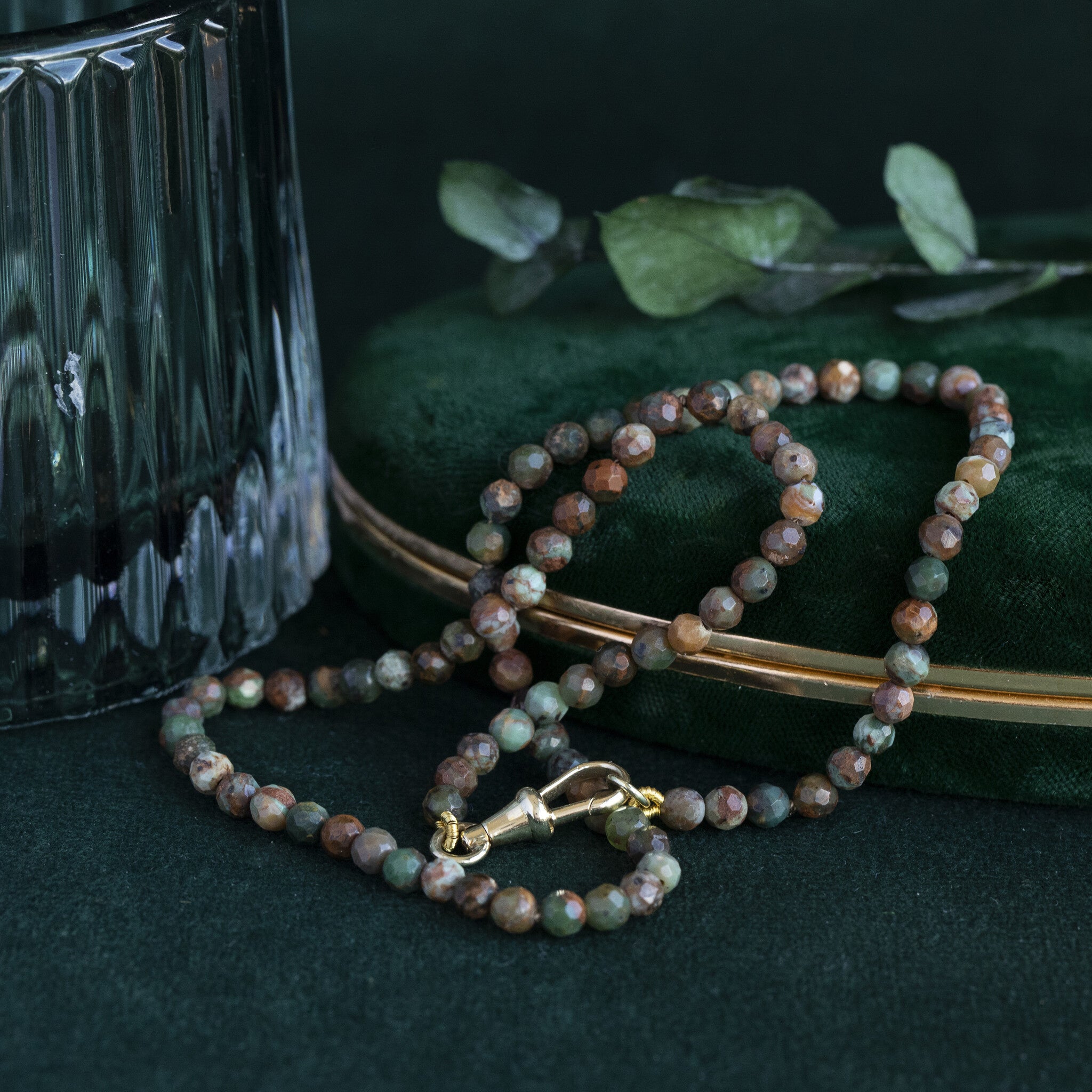 Turquoise necklace with gold clasp, 40 cm, 14 kt