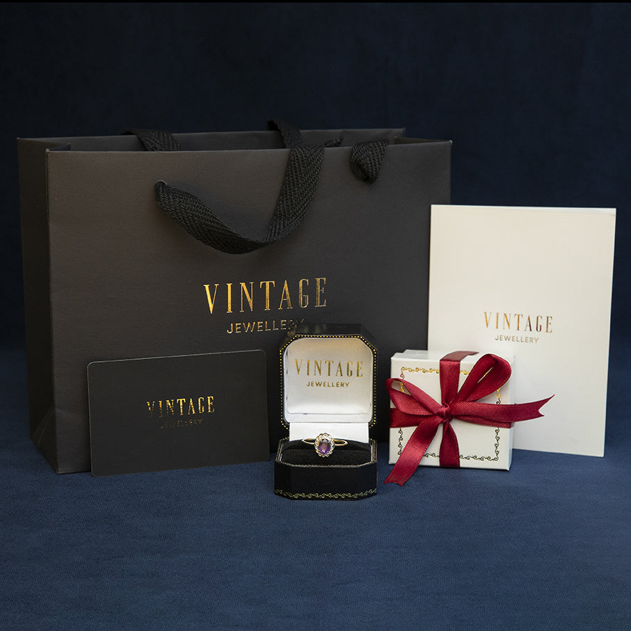 Witgouden vintage entourage ring met saffier en diamant 14 kt