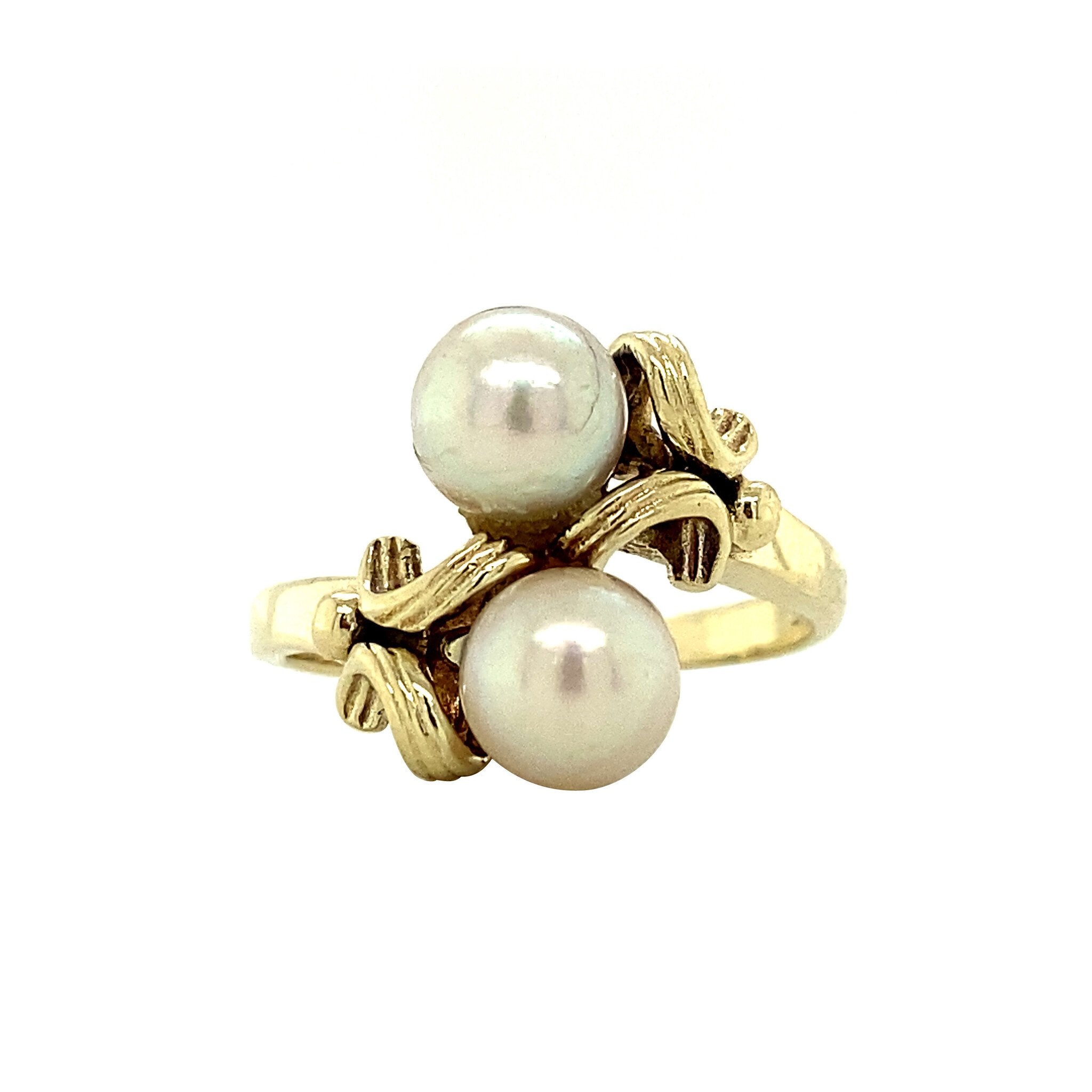 14 kt gold ring with pearls