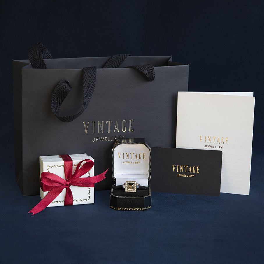 Gouden vintage ring met granaat 14 kt