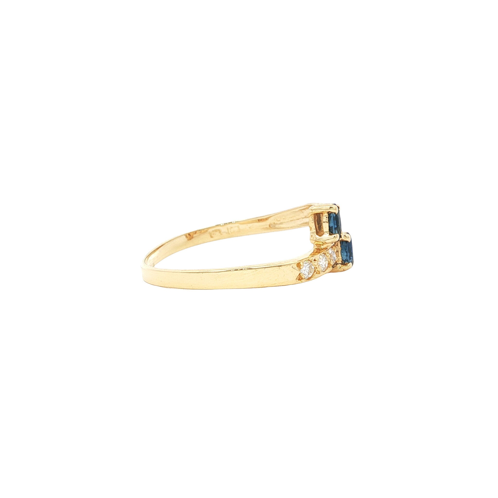 Gouden vintage slagring met saffier en diamant 18 kt