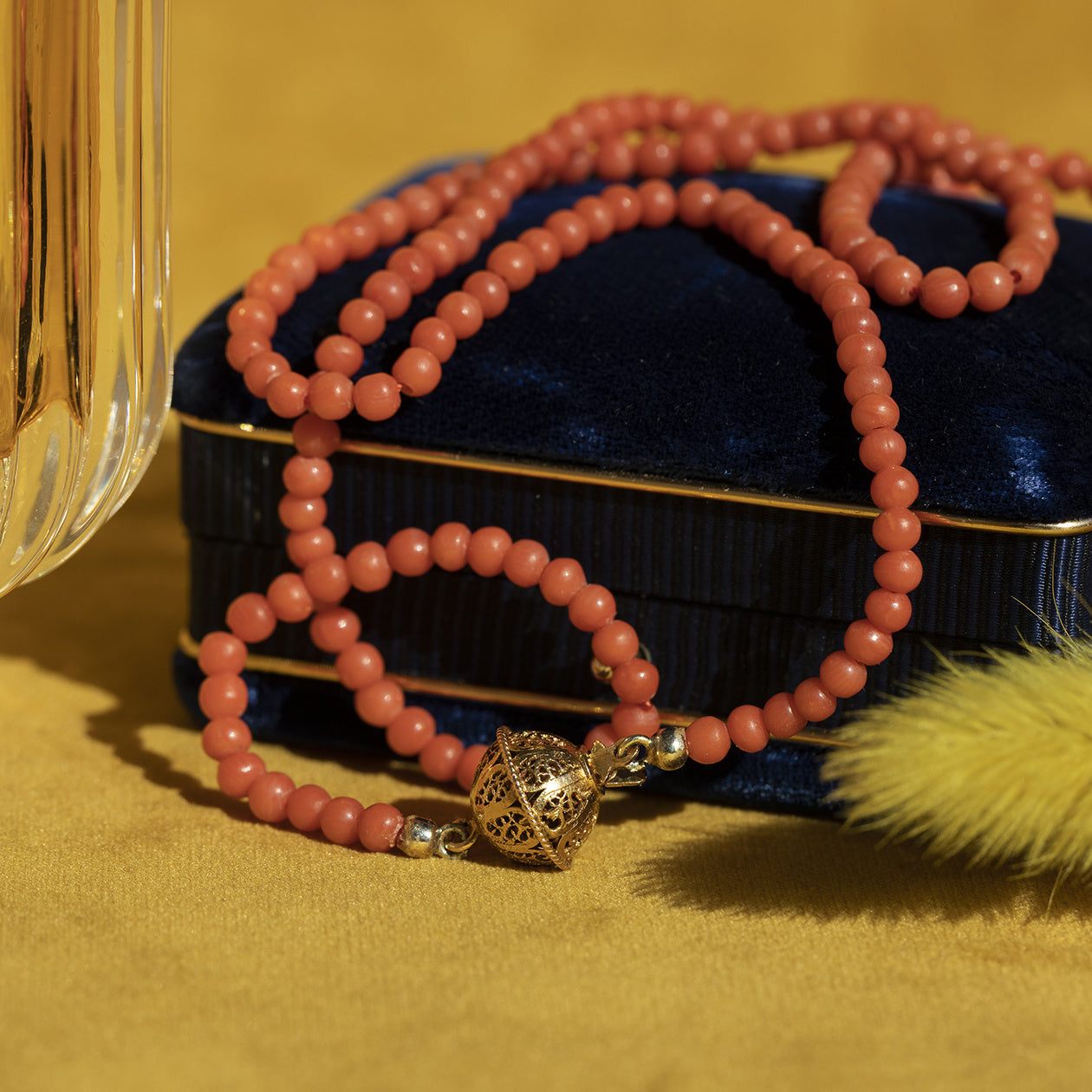 Red coral necklace with 14 kt gold clasp