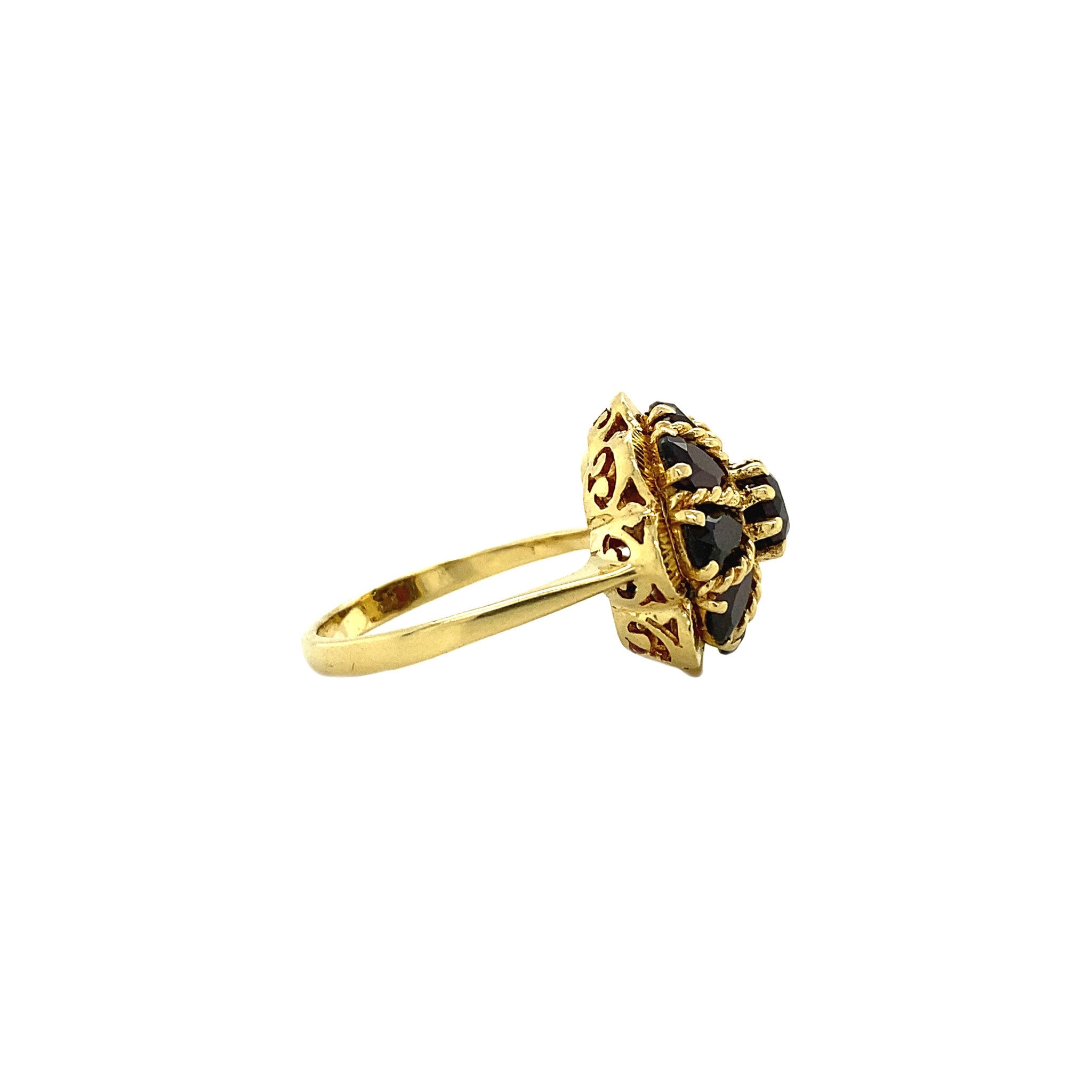 Gold ring with garnet 18 kt