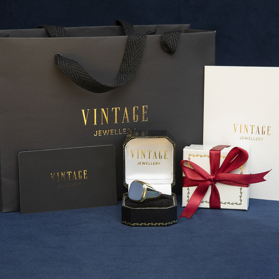 Gold vintage signet ring with blue paste stone 14 kt