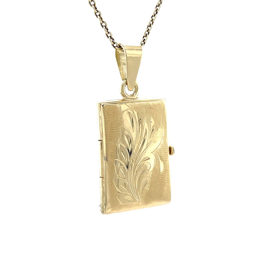 Vintage gold medallion with engraving, 14 kt