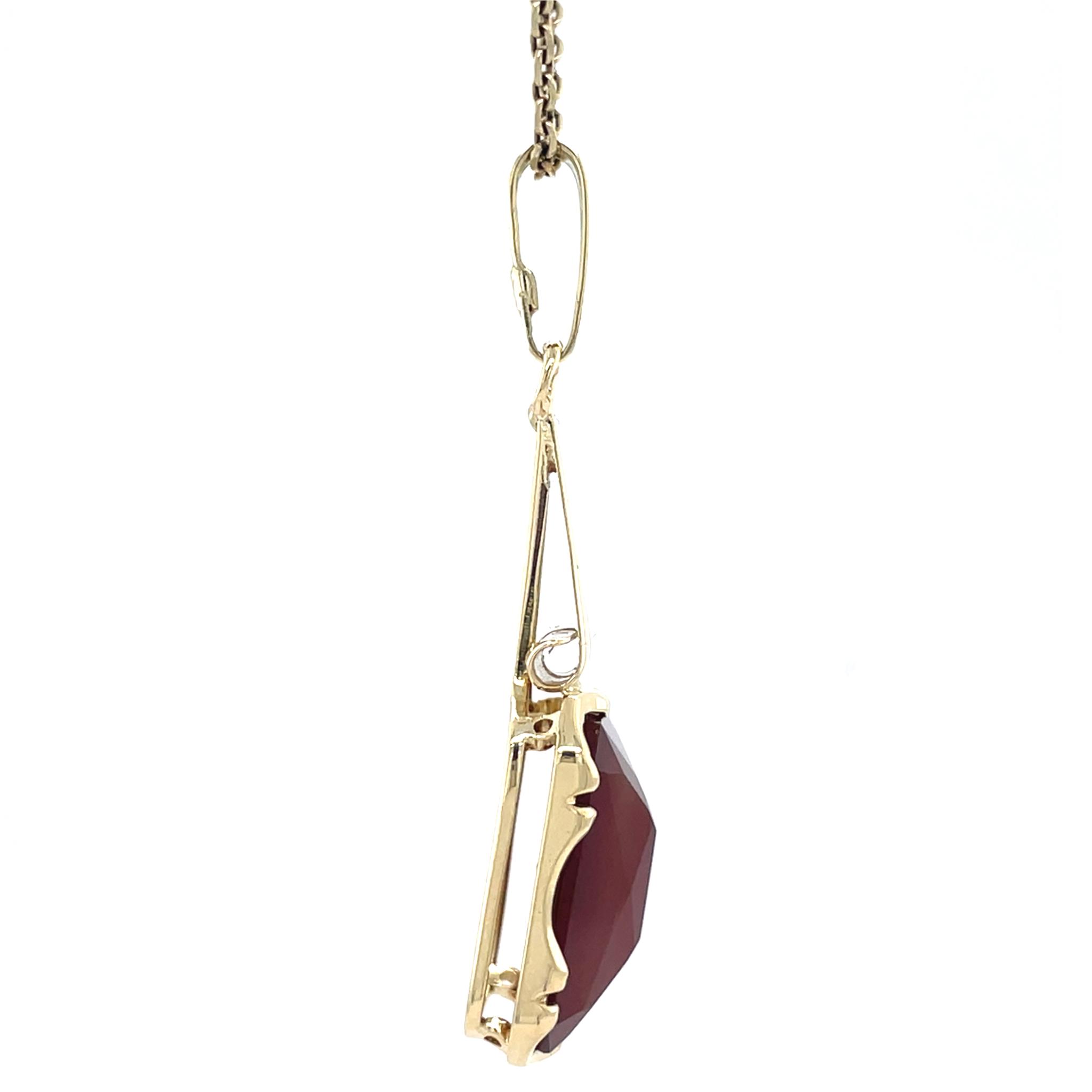 Gold vintage pendant with carnelian 14 kt