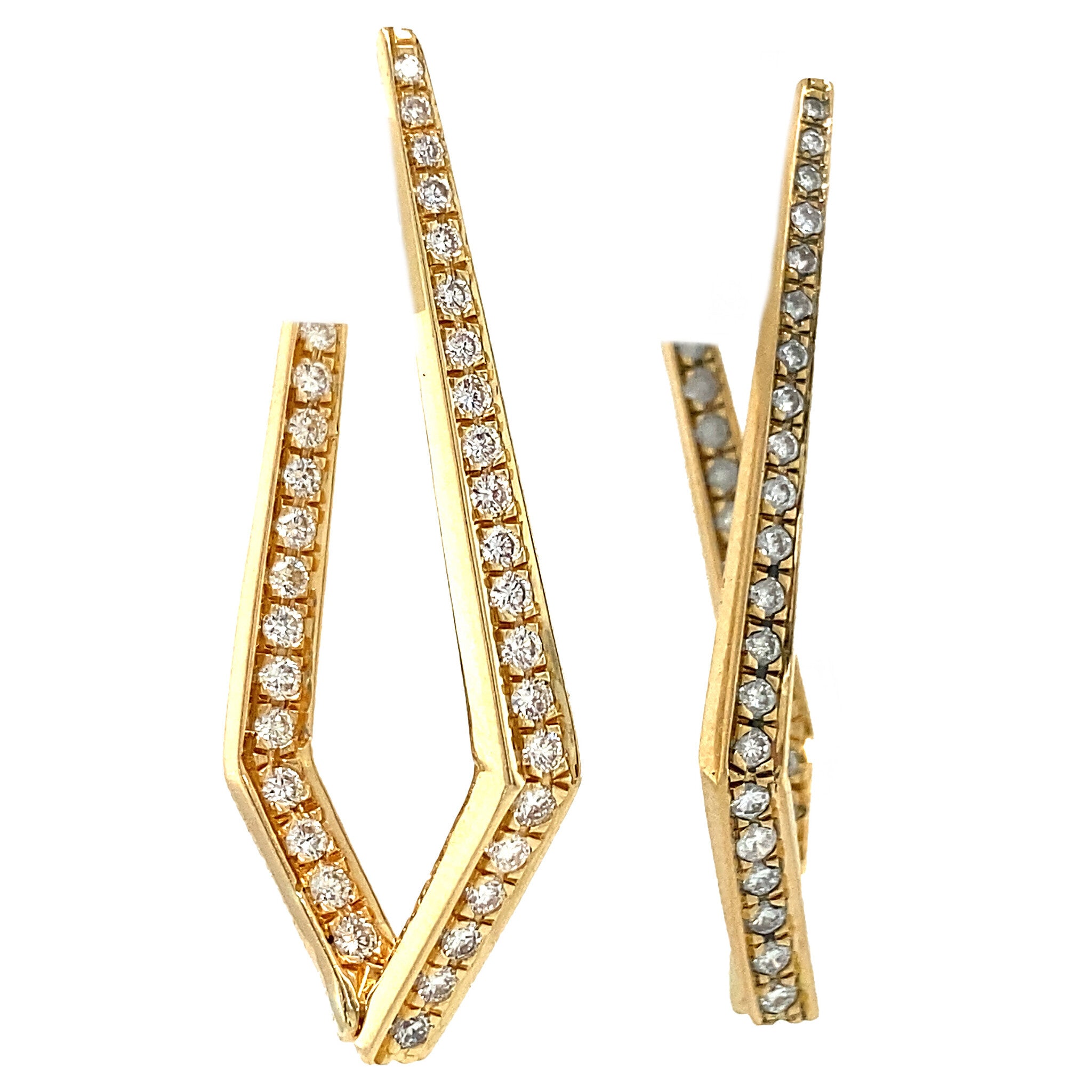 18 kt gold earrings with diamond