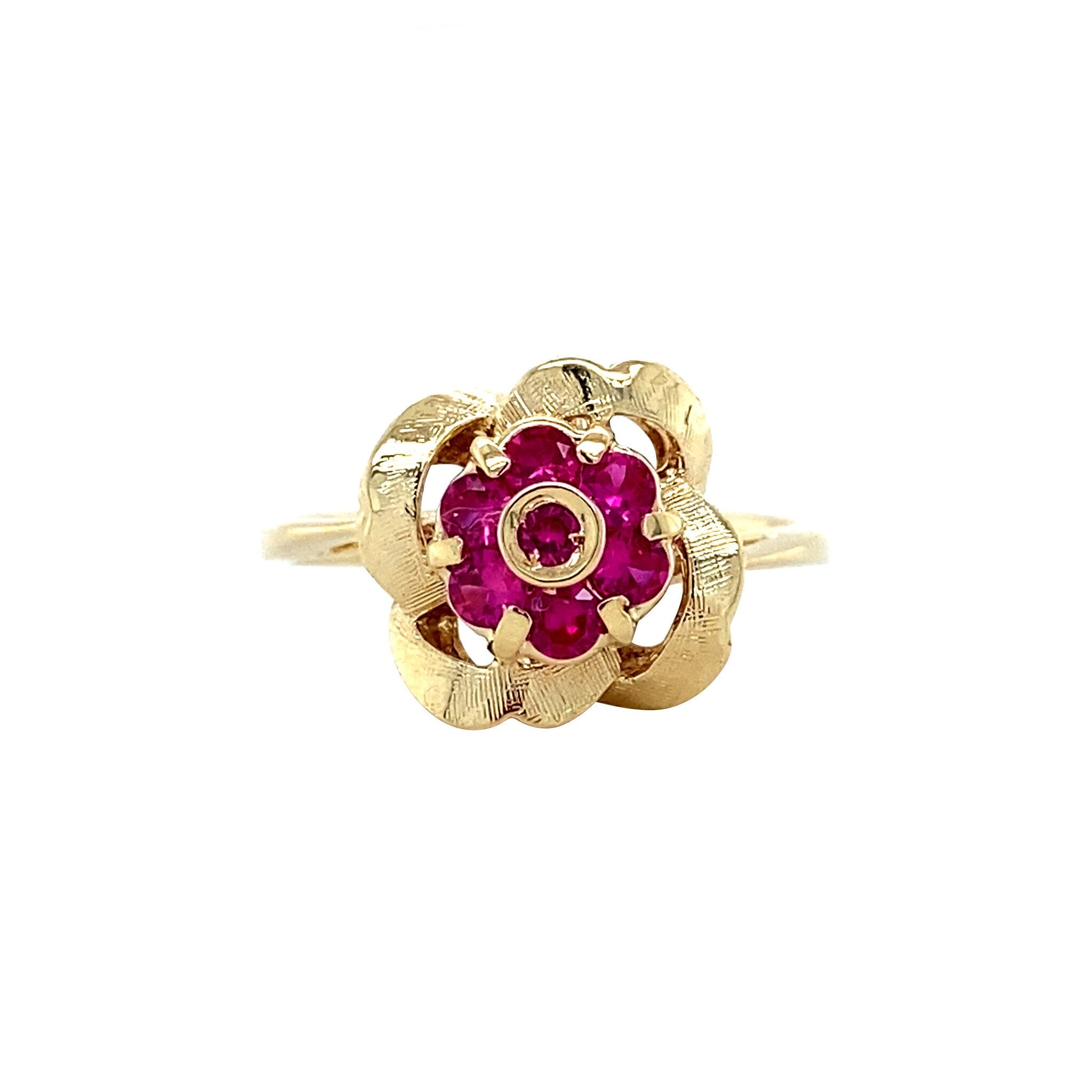 Gouden vintage entourage ring met robijn 14 krt