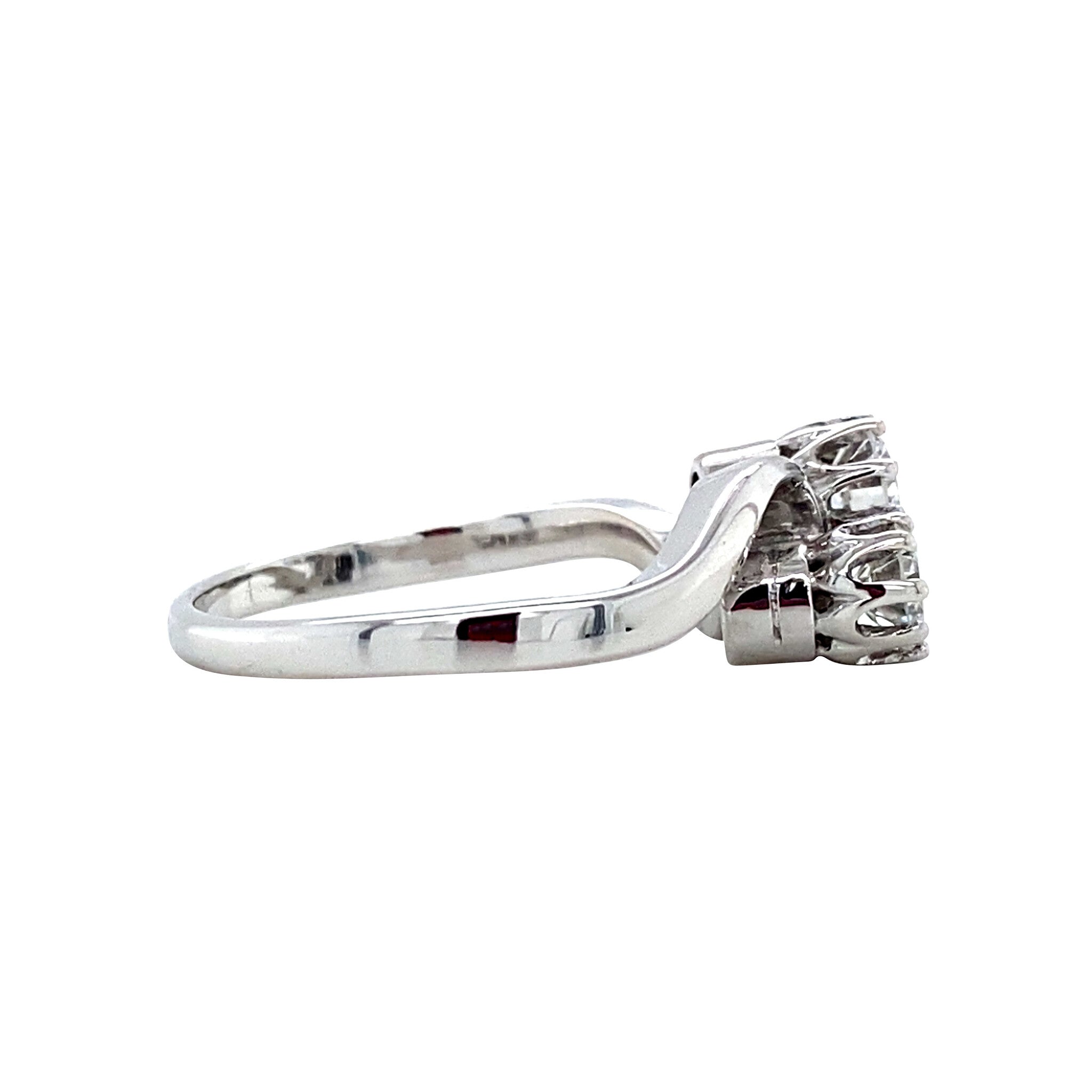 Witgouden slagring met diamant 14 krt