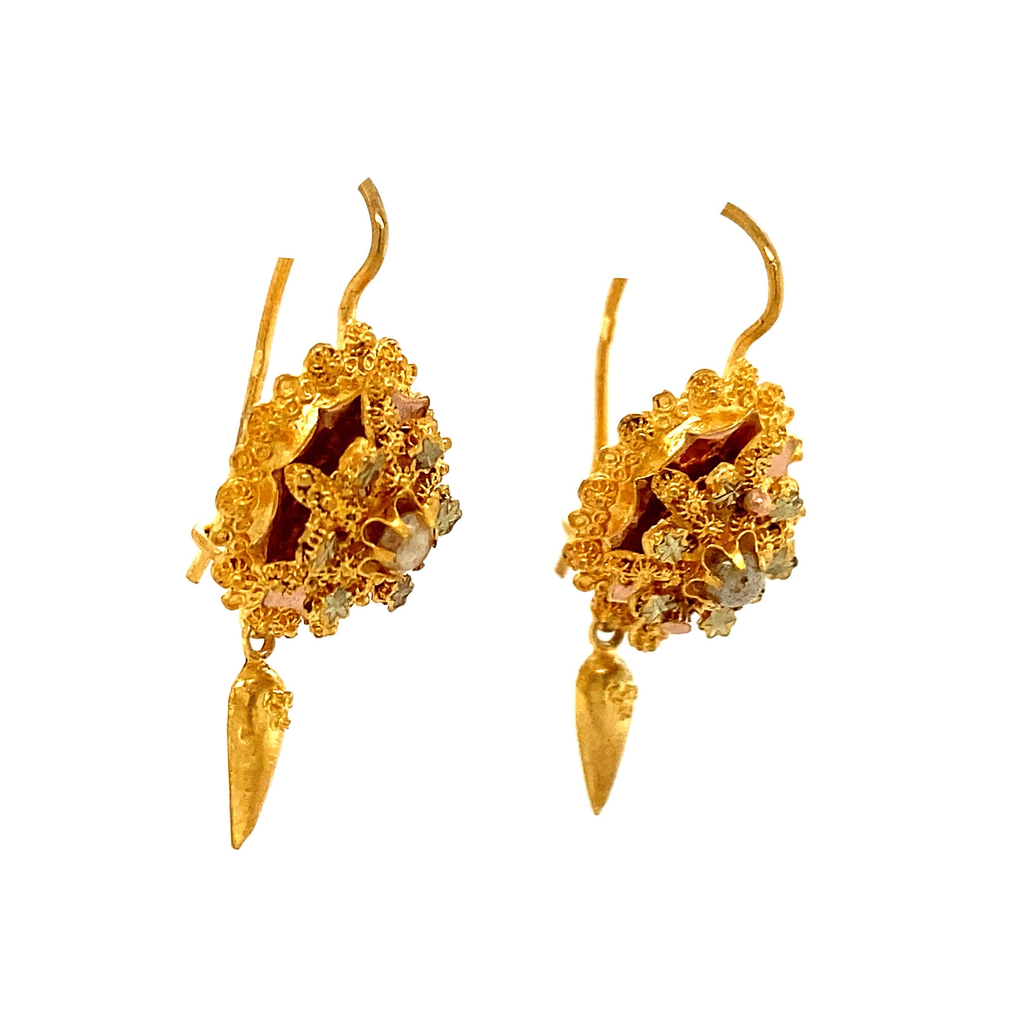 14 kt gold filigree earrings with pearl