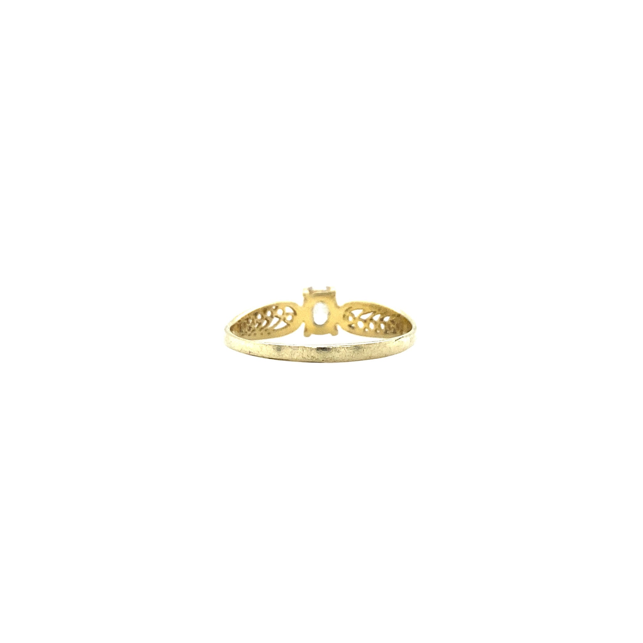 14 kt gold ring with zirconia