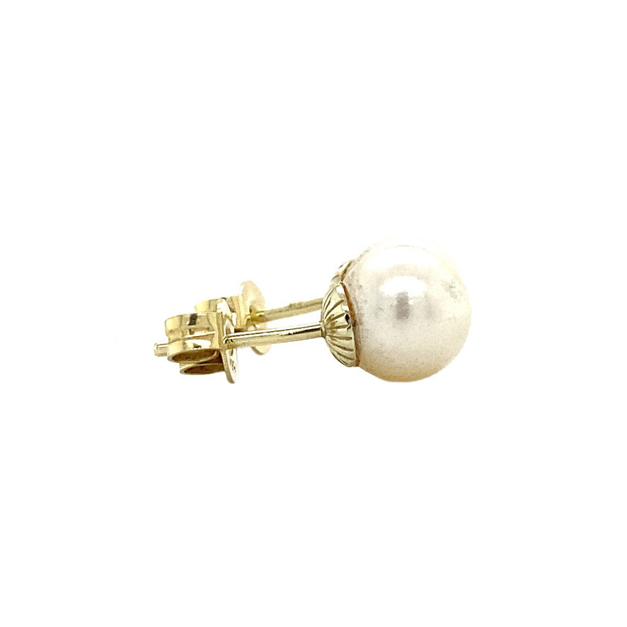 14 kt gold pearl stud earrings