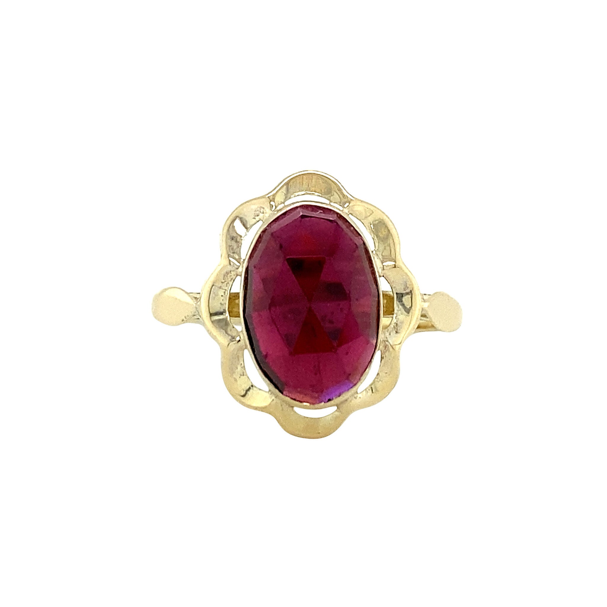 14 kt gold ring with garnet