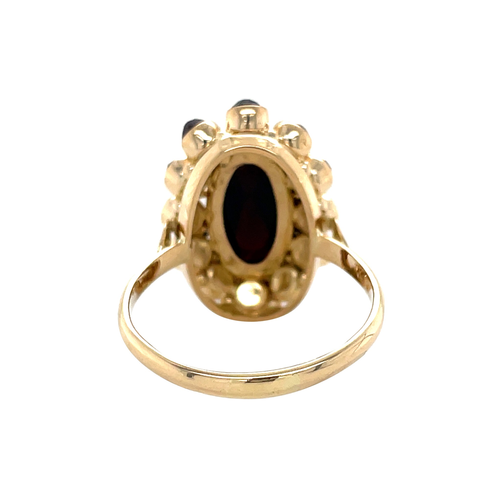 Vintage 14 kt gold cluster ring with garnet