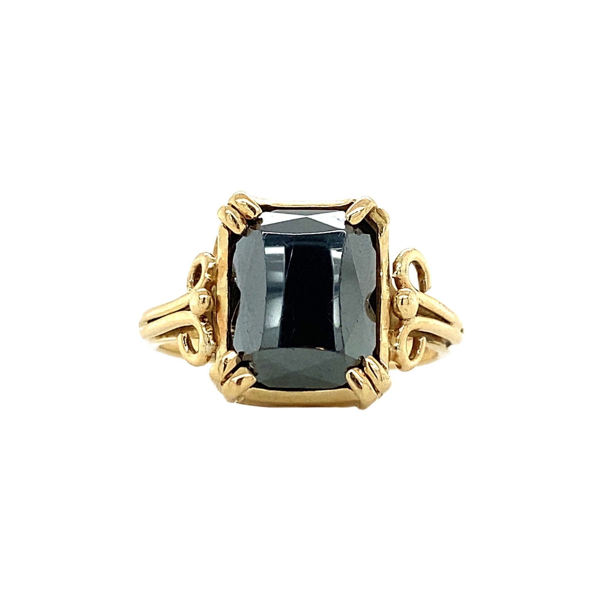 14 kt gold ring with hematite