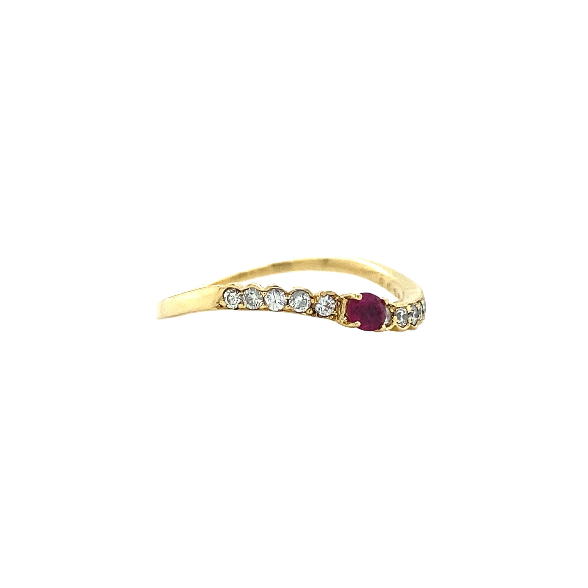 18 kt gold slagring with ruby and diamond