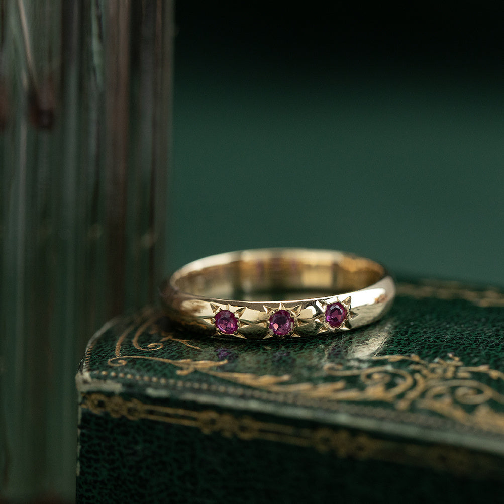 Vintage 14 kt gold ring with ruby