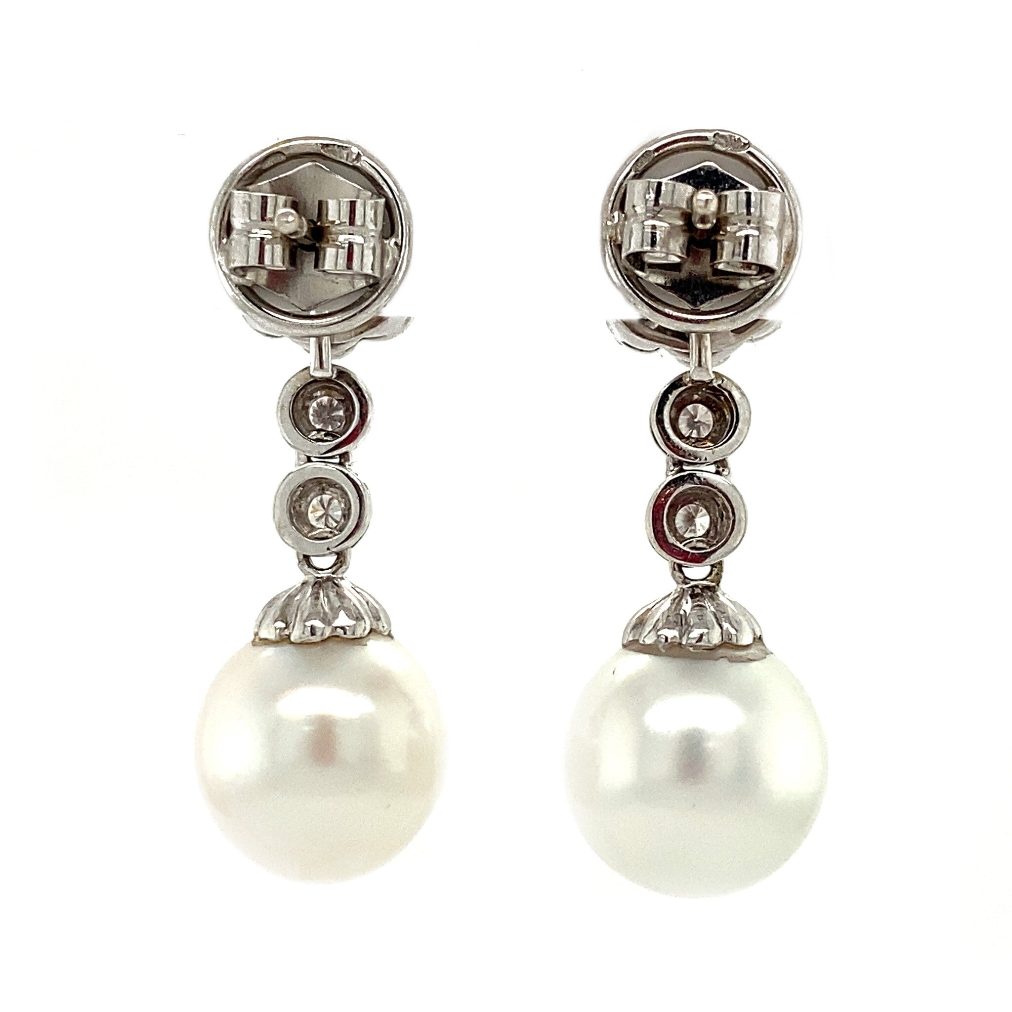 Gold dangle earrings with pearl and diamond, 18 kt