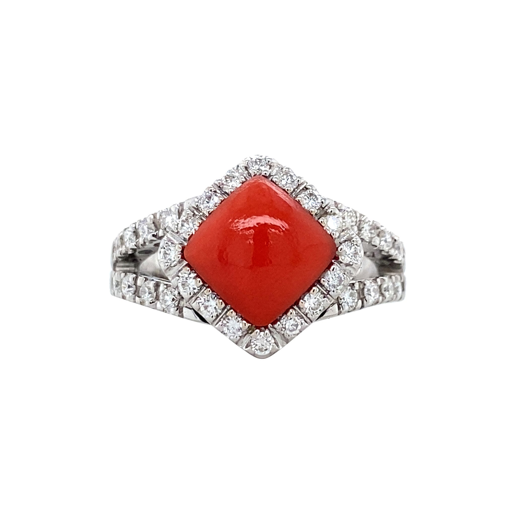 Witgouden entourage ring met bloedkoraal en diamant 18 krt