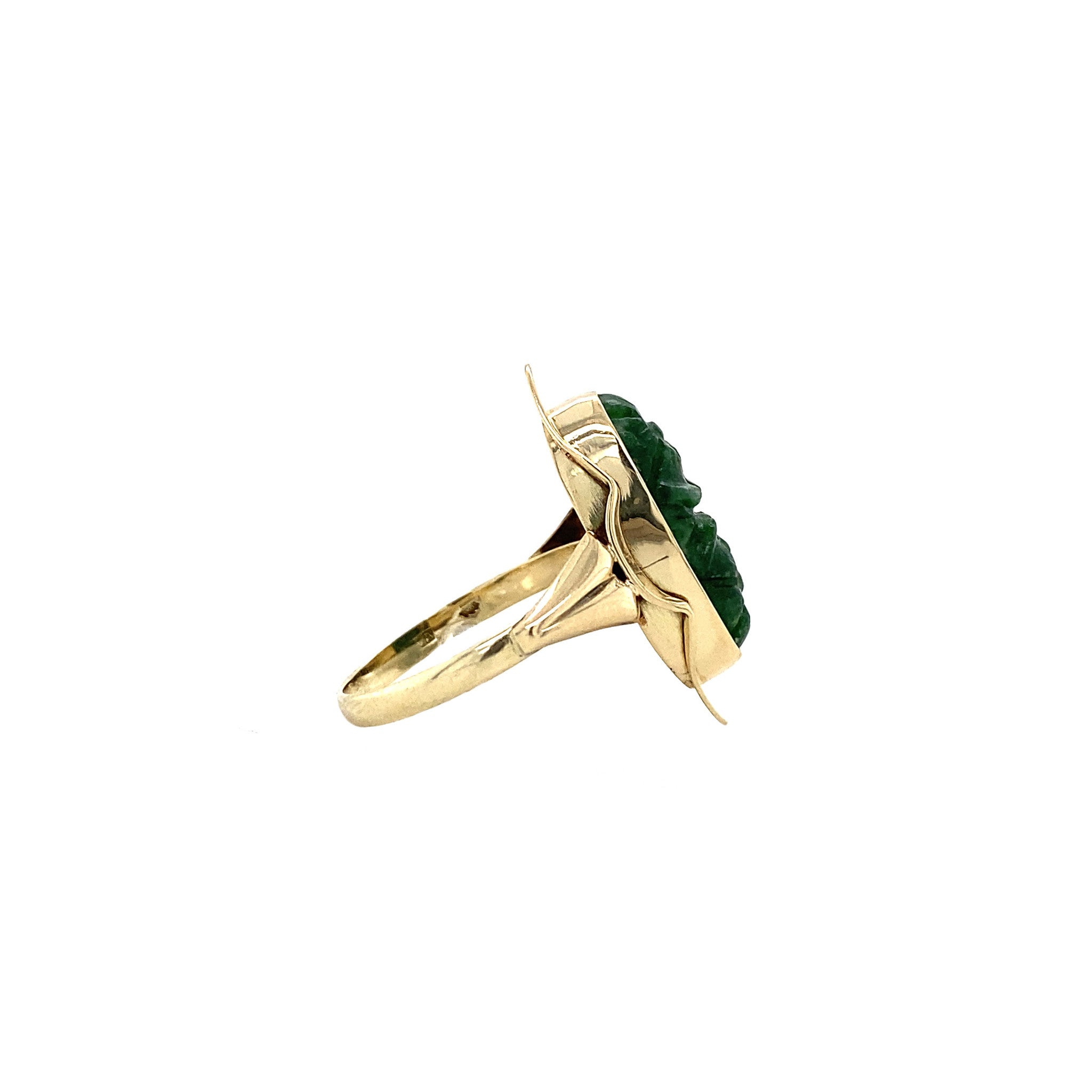 14 kt gold ring with jade