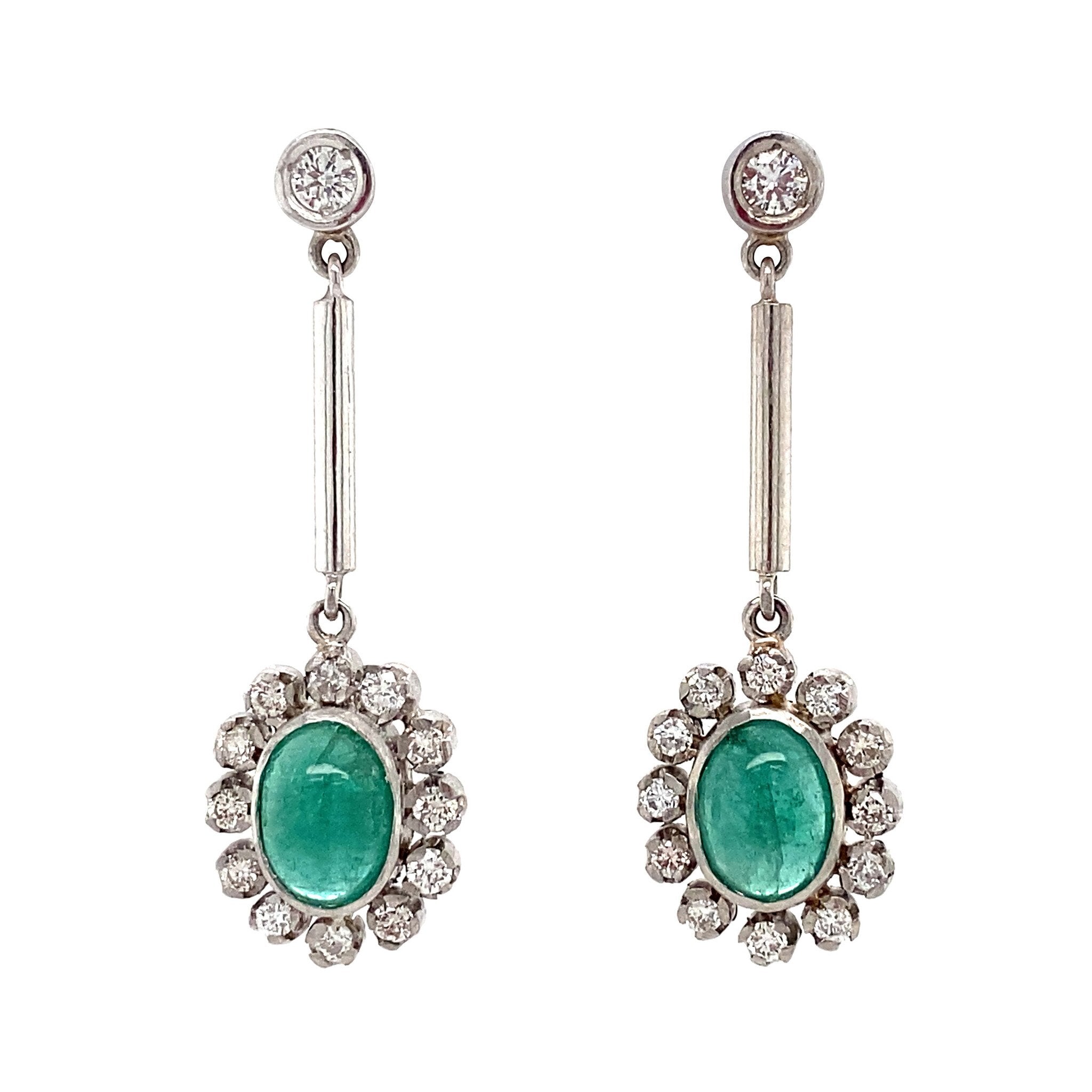 Platina entourage oorhangers met smaragd en diamant 950