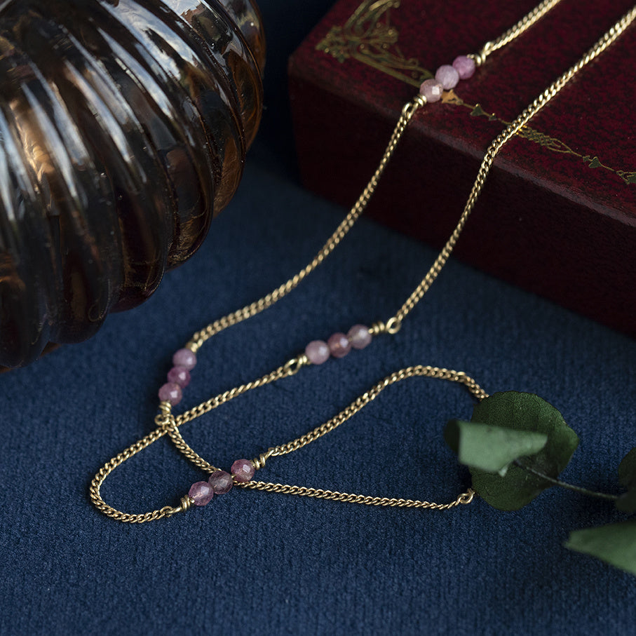 Gold vintage gourmet chain necklace with rose quartz, 14 kt