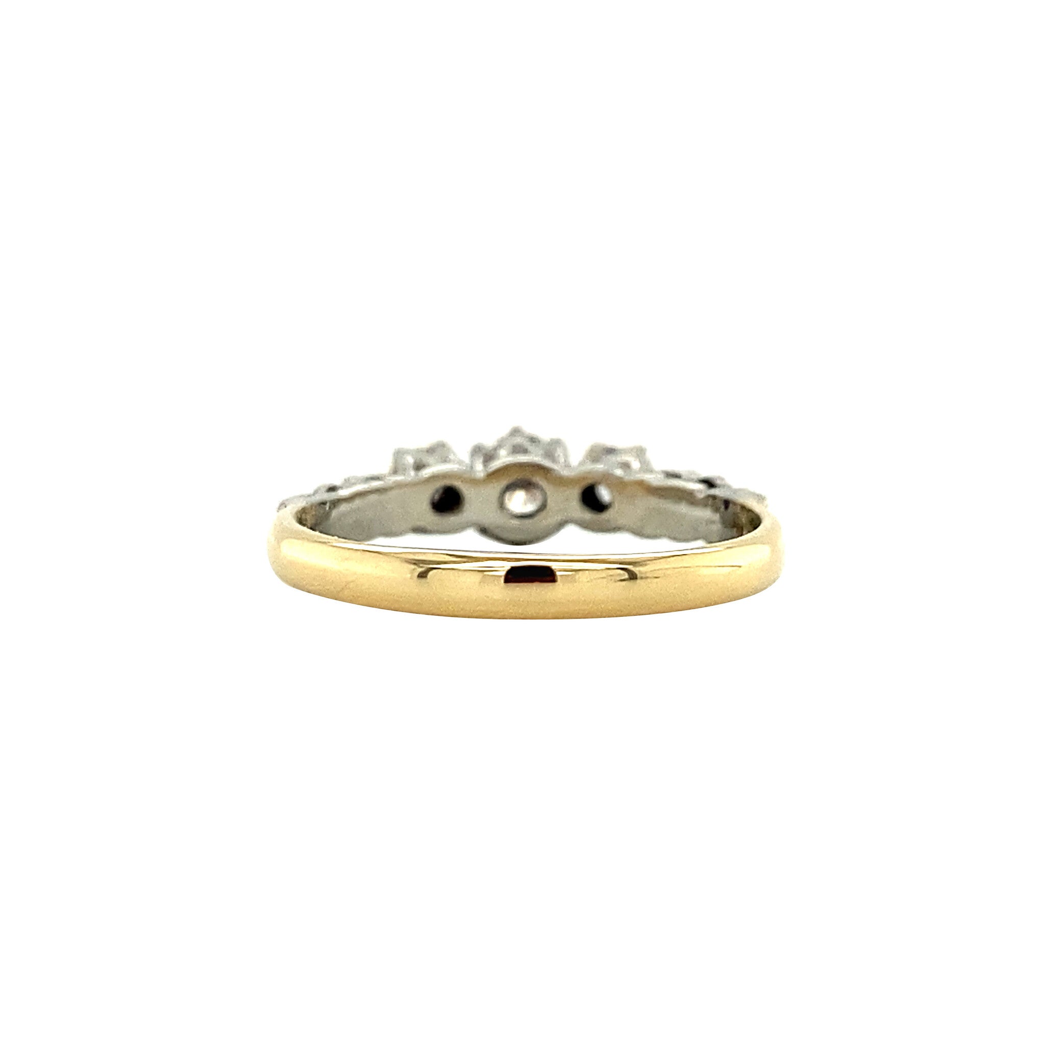 Diamond row ring, 9 kt