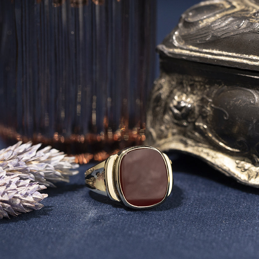 Gouden vintage zegelring met carneool 14 kt