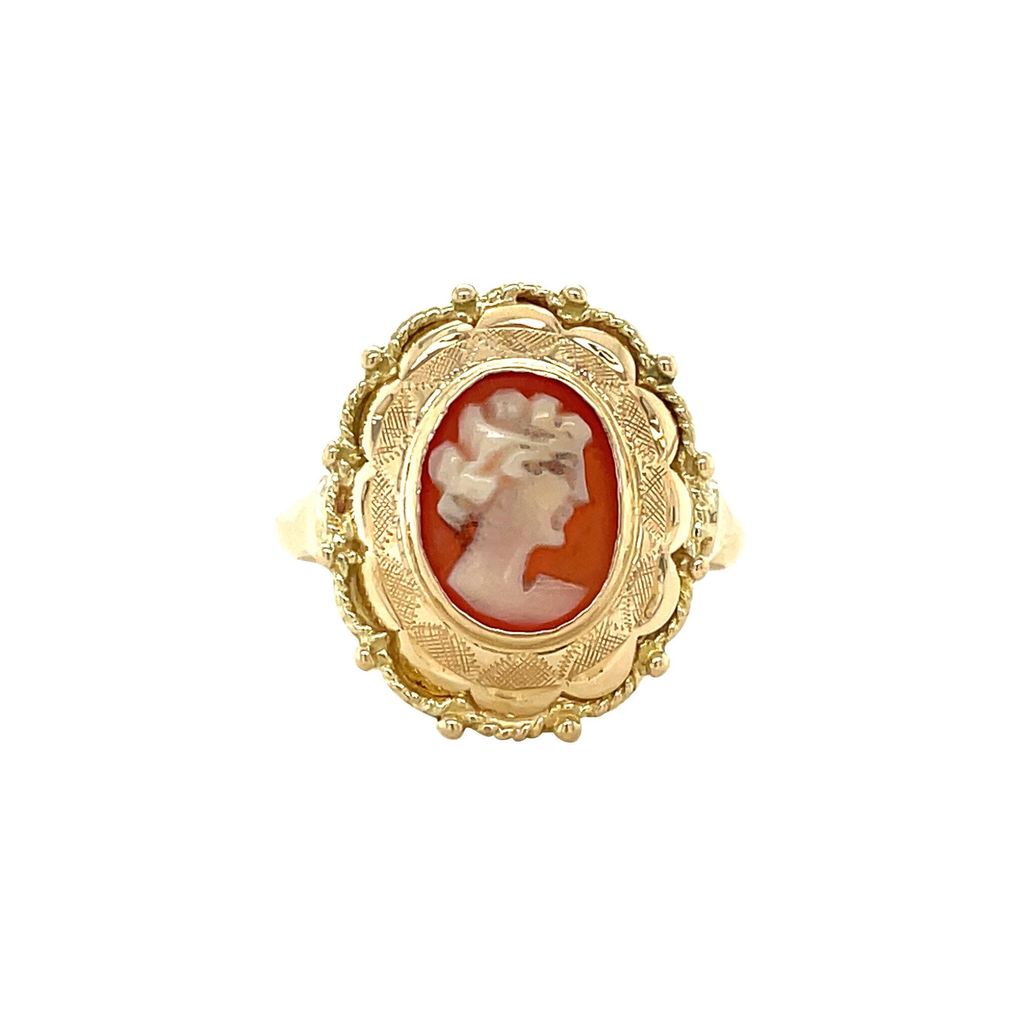 Gold vintage ring with cameo 14 kt