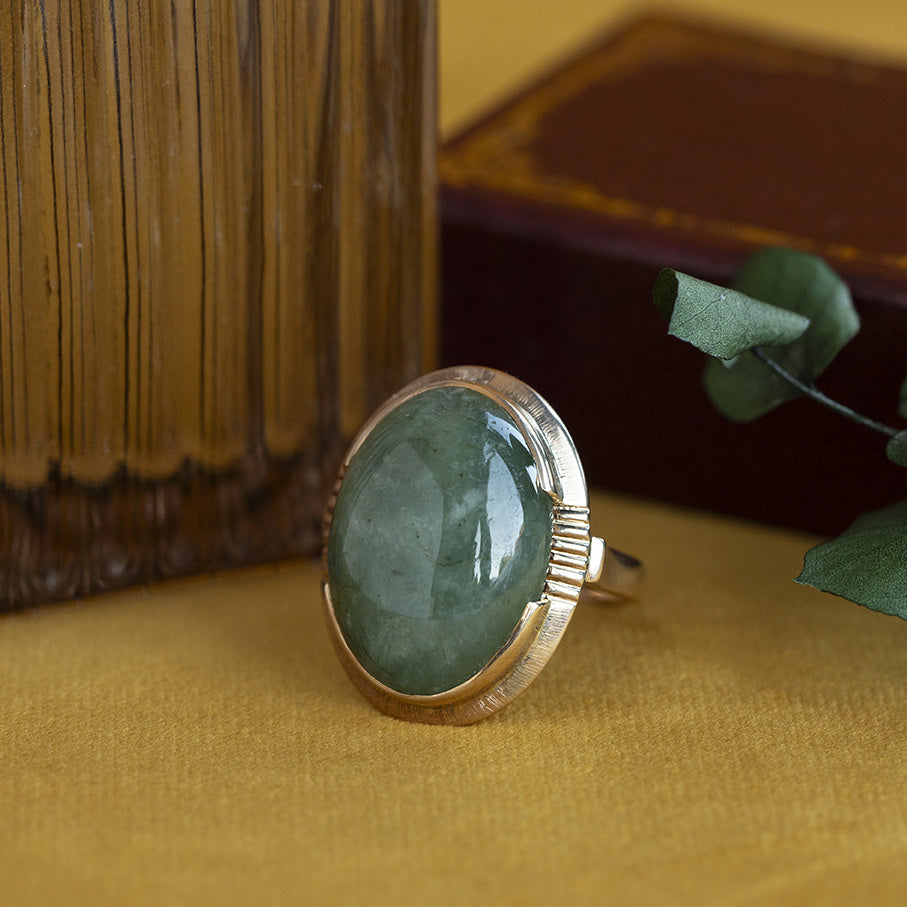 Vintage ring met jade 10 kt